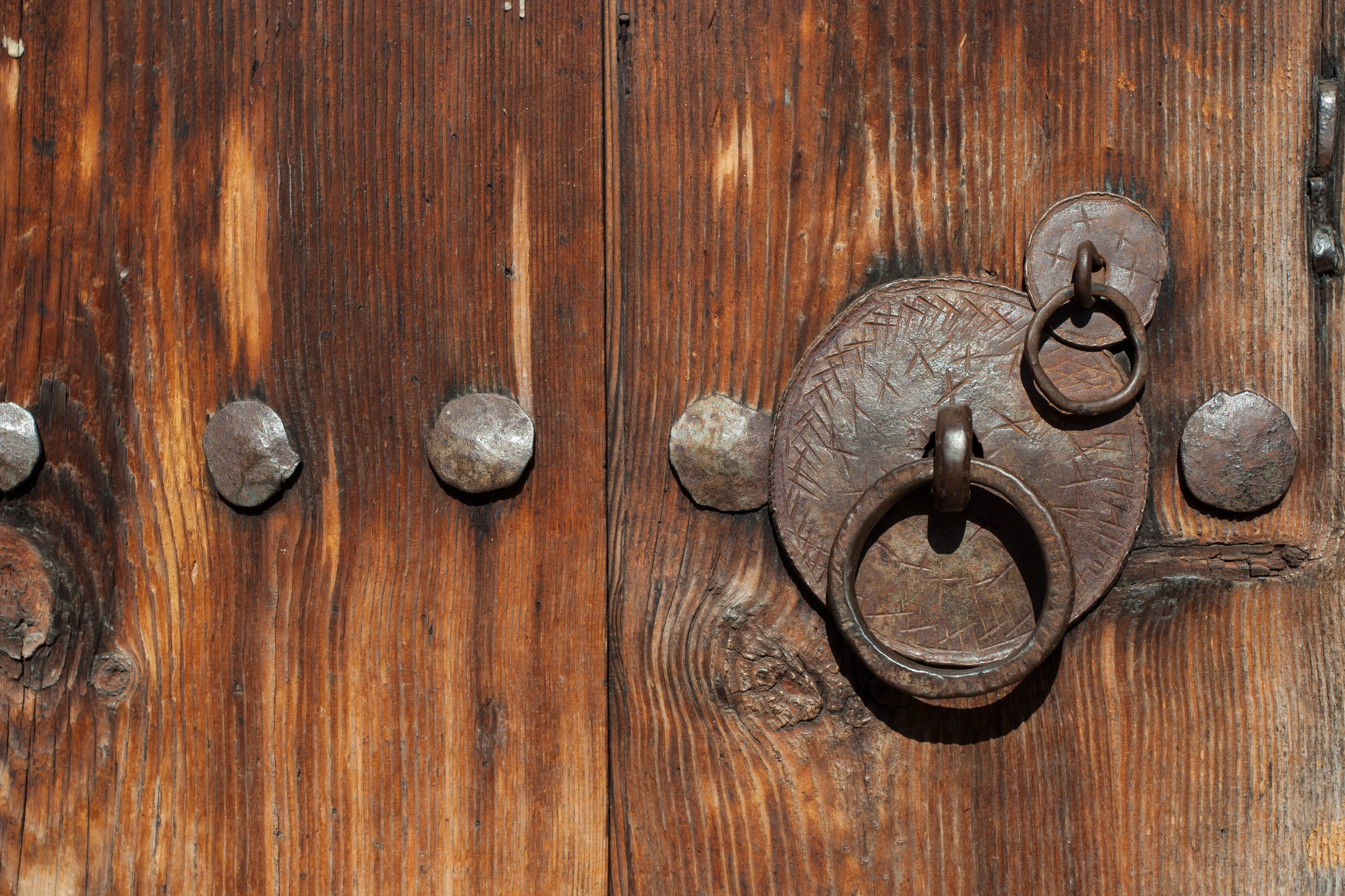 wood - material, wooden, knob, door, architecture, security, door knocker, no people, handle, background, surface, art and craft, closed, antique, HD Wallpaper