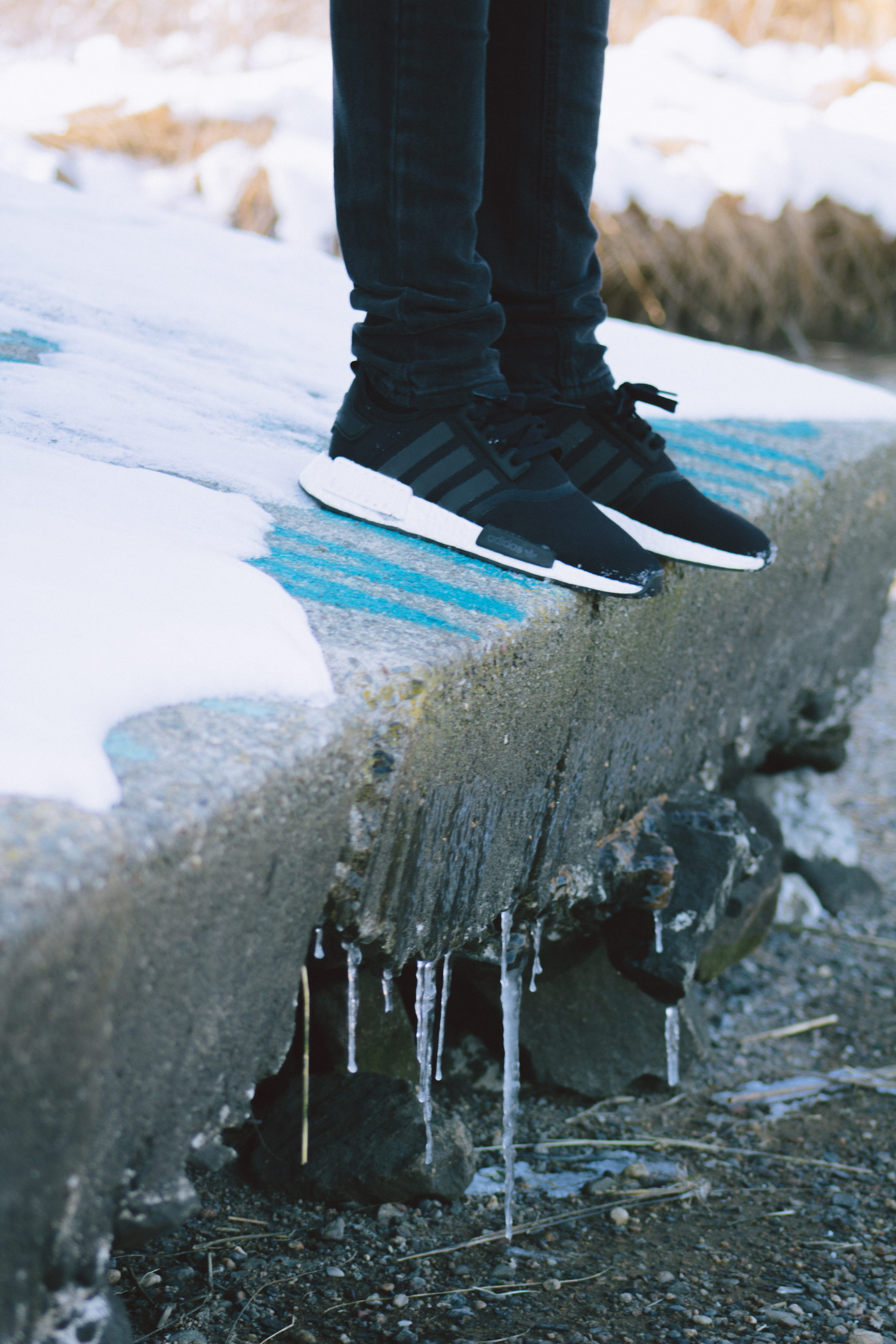 one person, body part, low section, icicle, graffiti, new york, adidas, cement, ice, day, human leg, united states, 5K, human body part, nature, snow, Phone HD Wallpaper