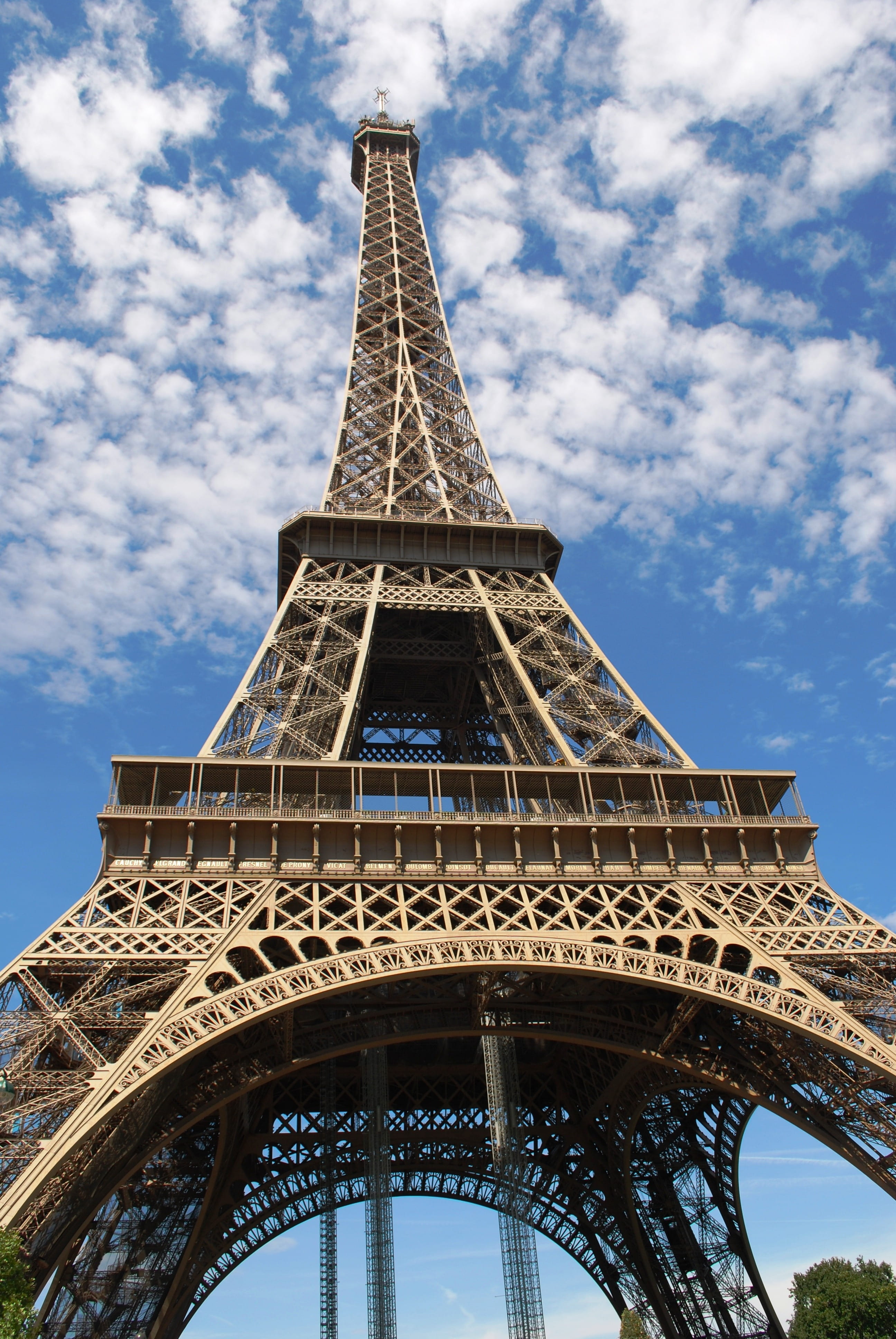 metal, sky, paris, travel destinations, sculpture, construction, place, landmark, statue, eiffel tower, 4K, tall - high, no people, metallic, history, Phone HD Wallpaper