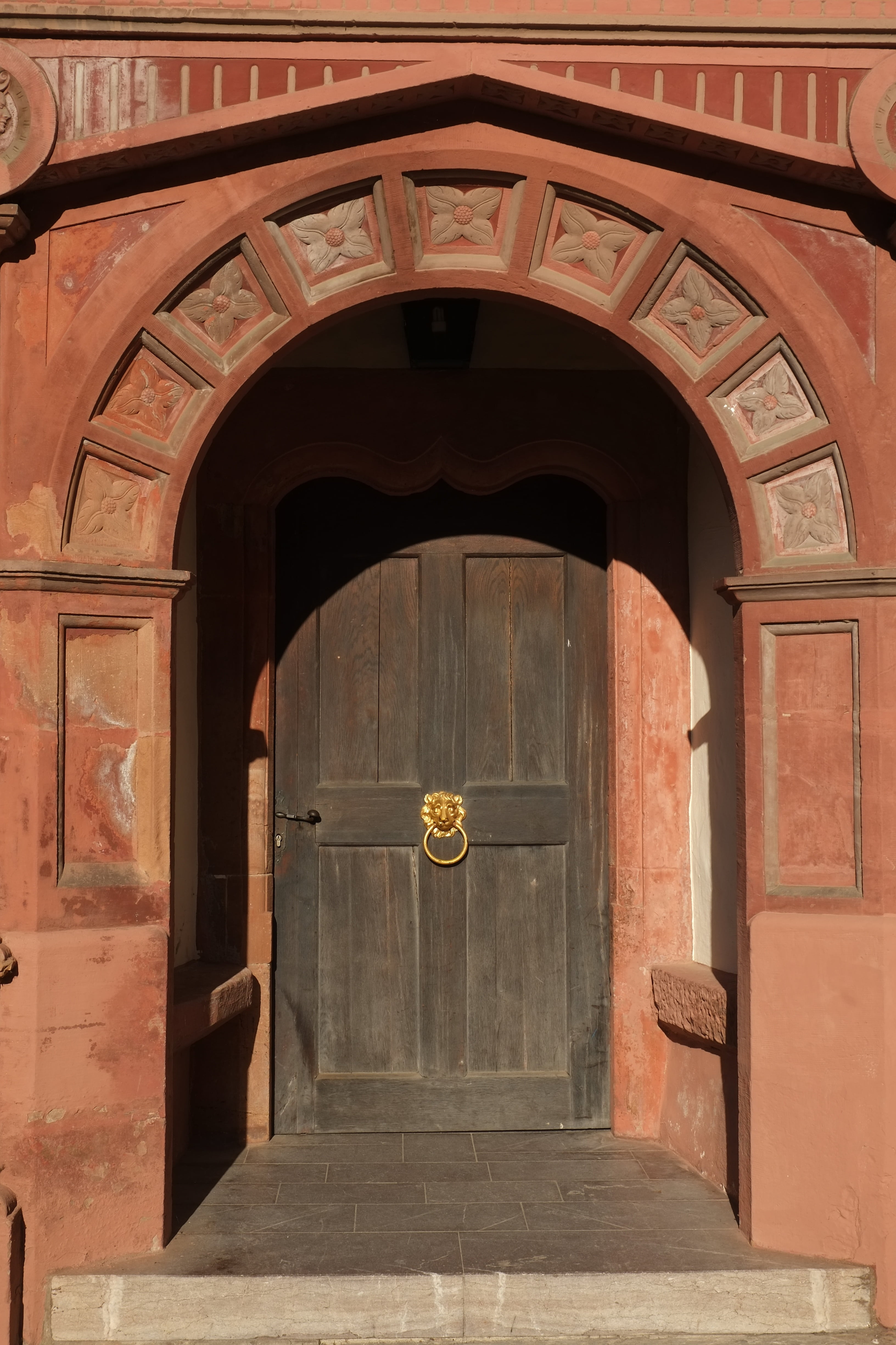 architecture, travel destinations, structure, history, front door, facade, truss, built structure, input, historically, arch, decorated portal, stone, portal, Phone HD Wallpaper