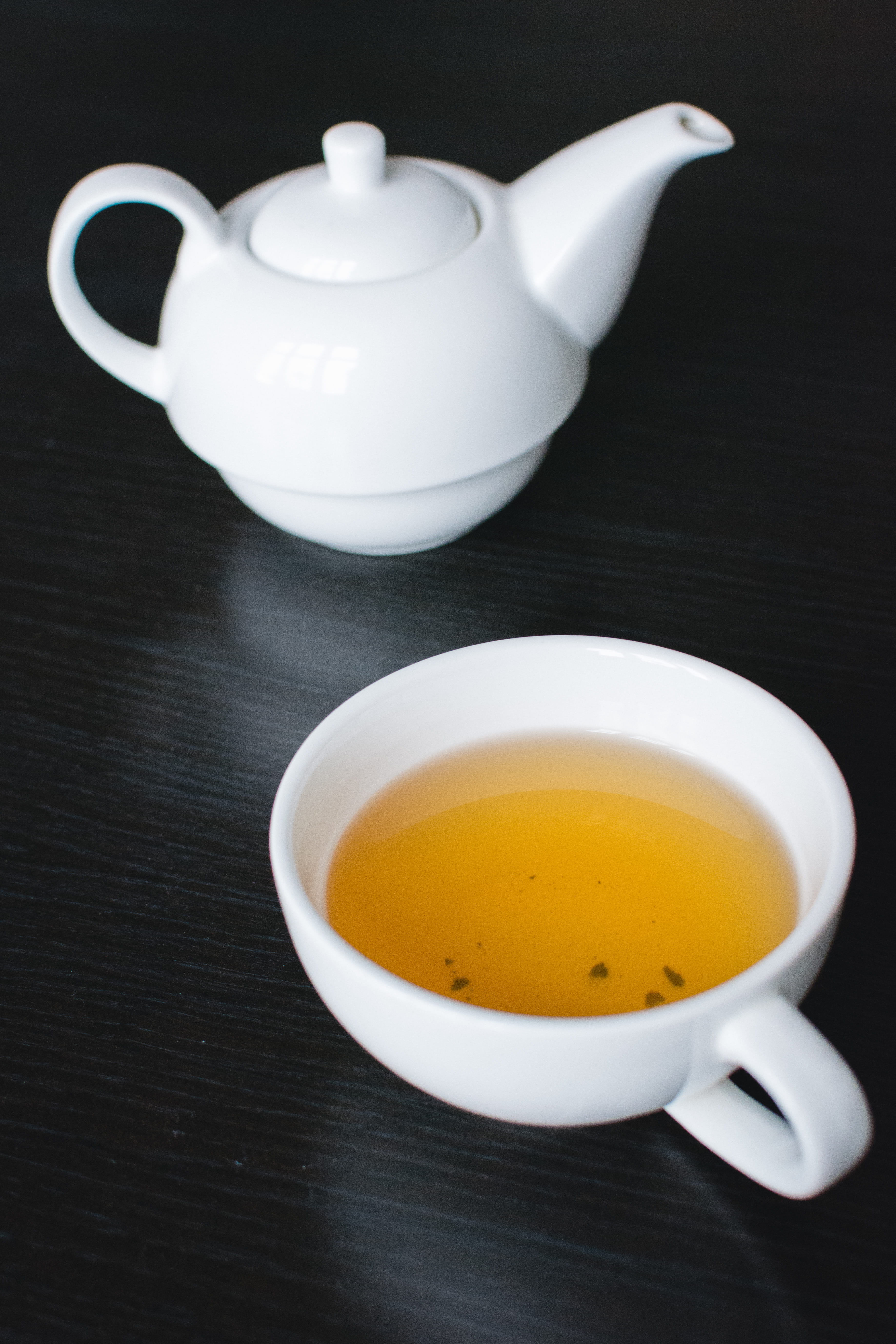 cup, 5K, indoors, wellbeing, teapot, food and drink, heat - Temperature, black background, no people, non-alcoholic beverage, relax, white, crockery, tea, Phone HD Wallpaper