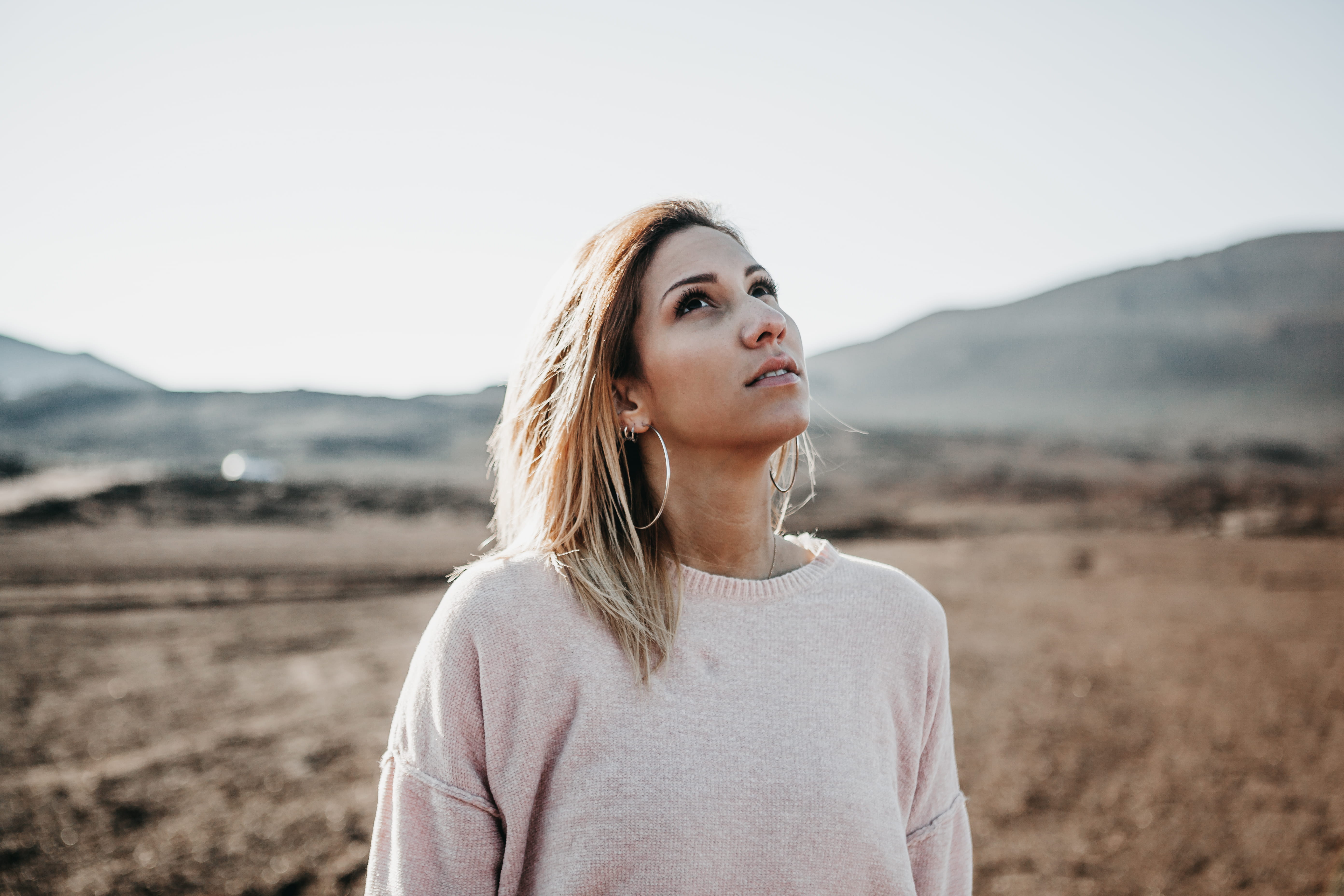 contemplation, gratitude, jesus, mountain, looking up, land, réunion, street, nature, teenager, street style, girl, grateful, beautiful woman, pink, life, HD Wallpaper