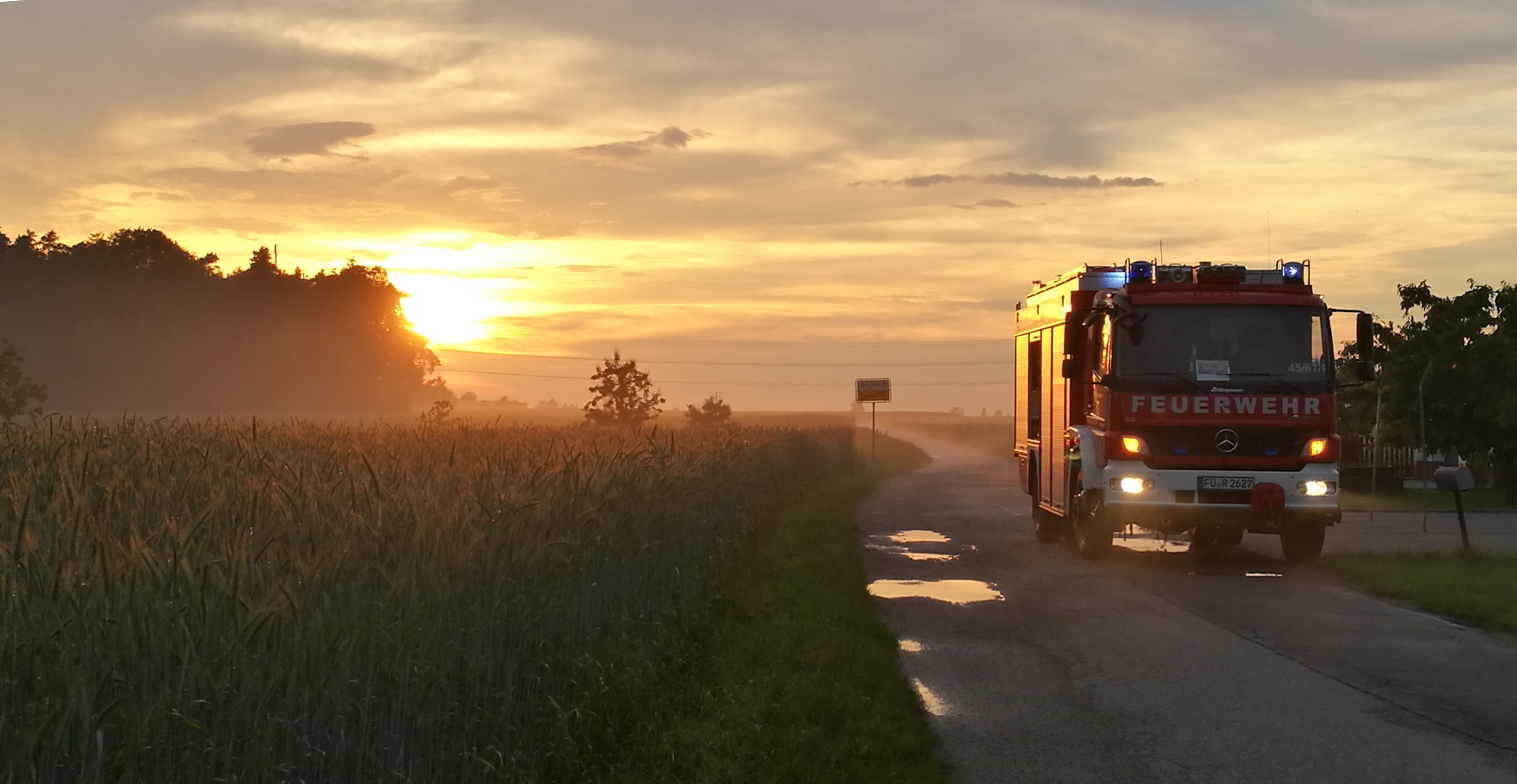 cloud - sky, land, evening sky, Fire Truck, Sunset, engine, blue light, beauty in nature, transportation, outdoors, 2K, land vehicle, use, rural scene, HD Wallpaper