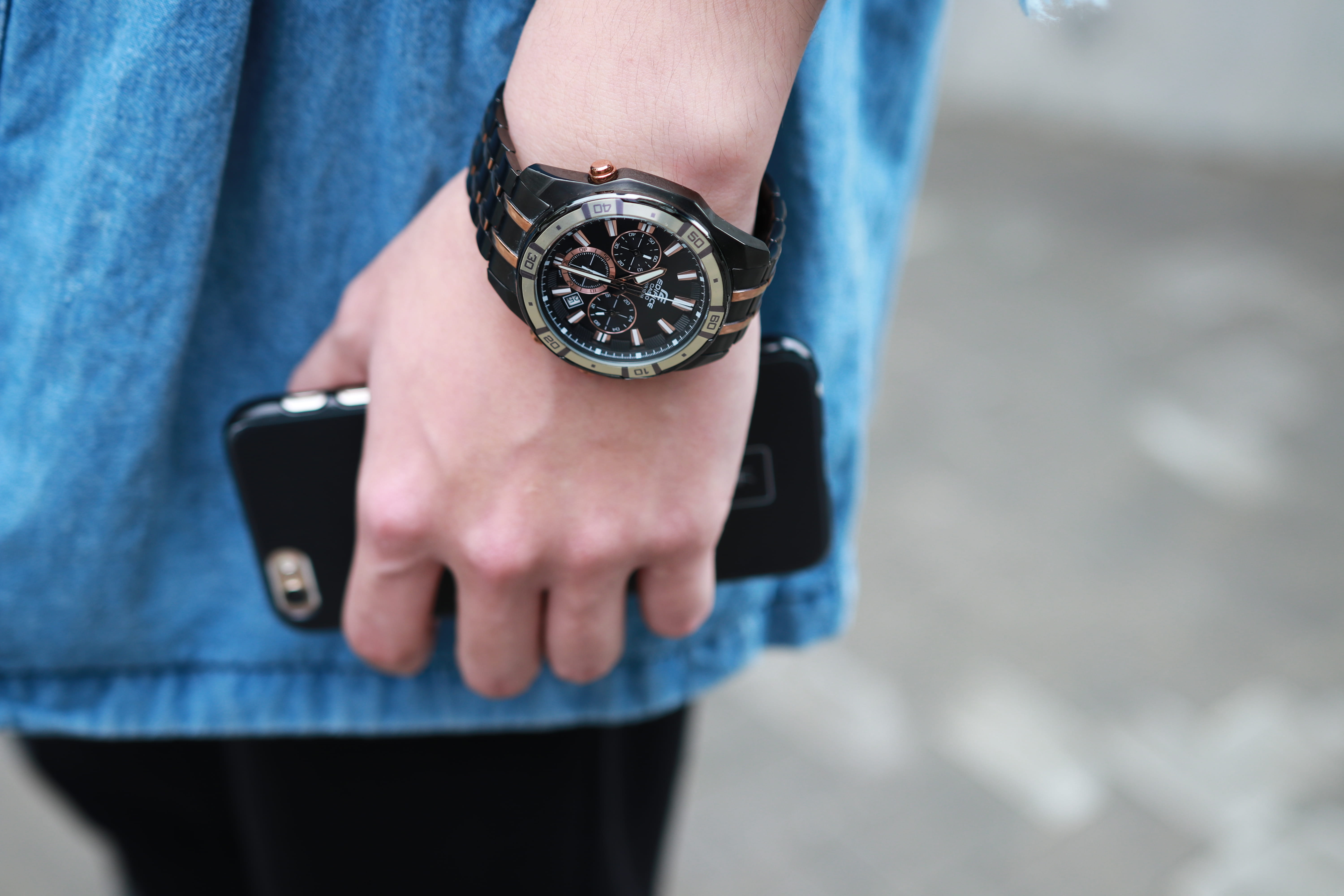 day, wrist, communication, diary, 5K, teenager, phone, human body part, outdoors, focus on foreground, time, person, adult, cell phone, technology, casio, HD Wallpaper