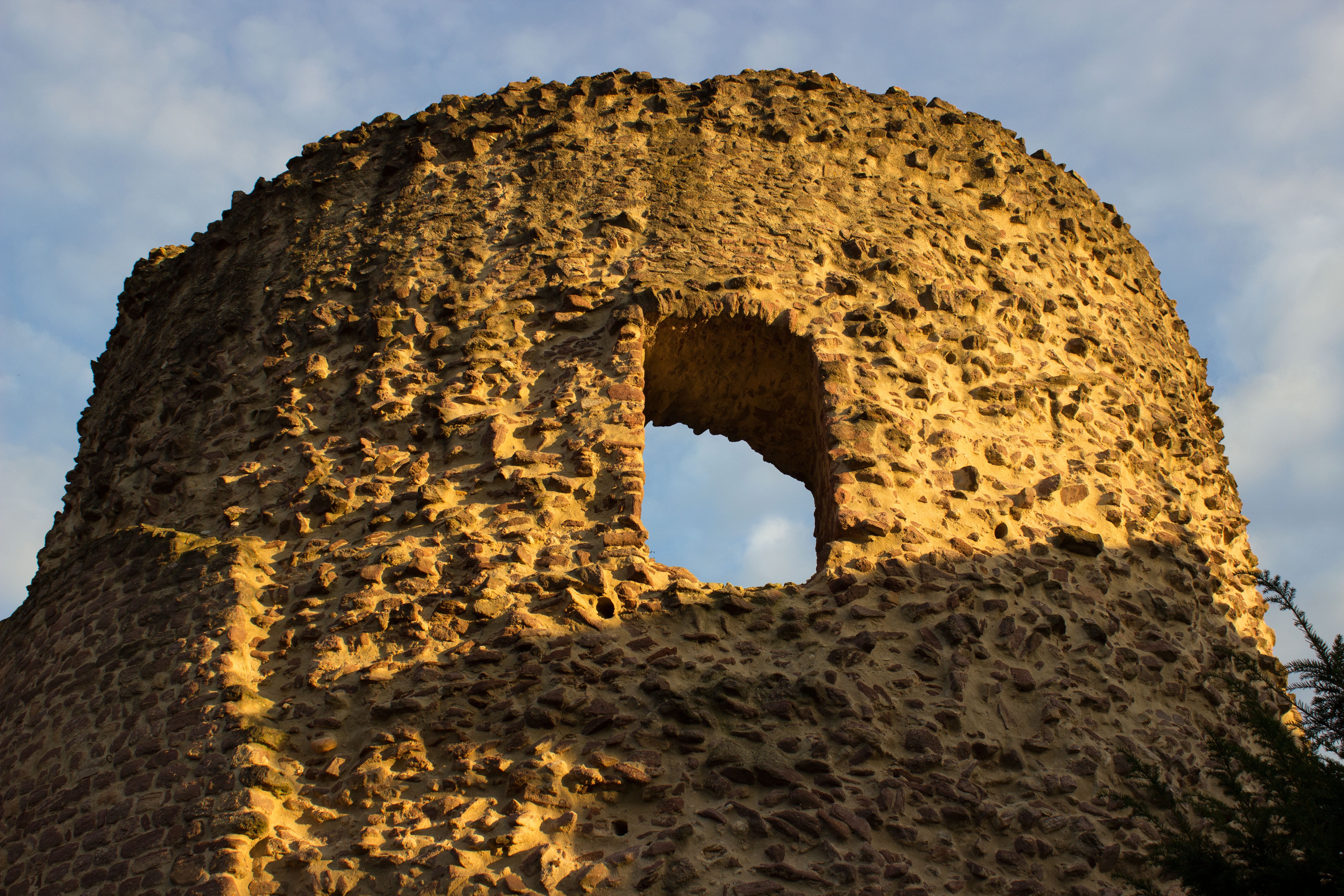 places of interest, sunlight, travel destinations, castle, architecture, history, building exterior, day, 5K, no people, historically, sky, outdoors, ruined, HD Wallpaper