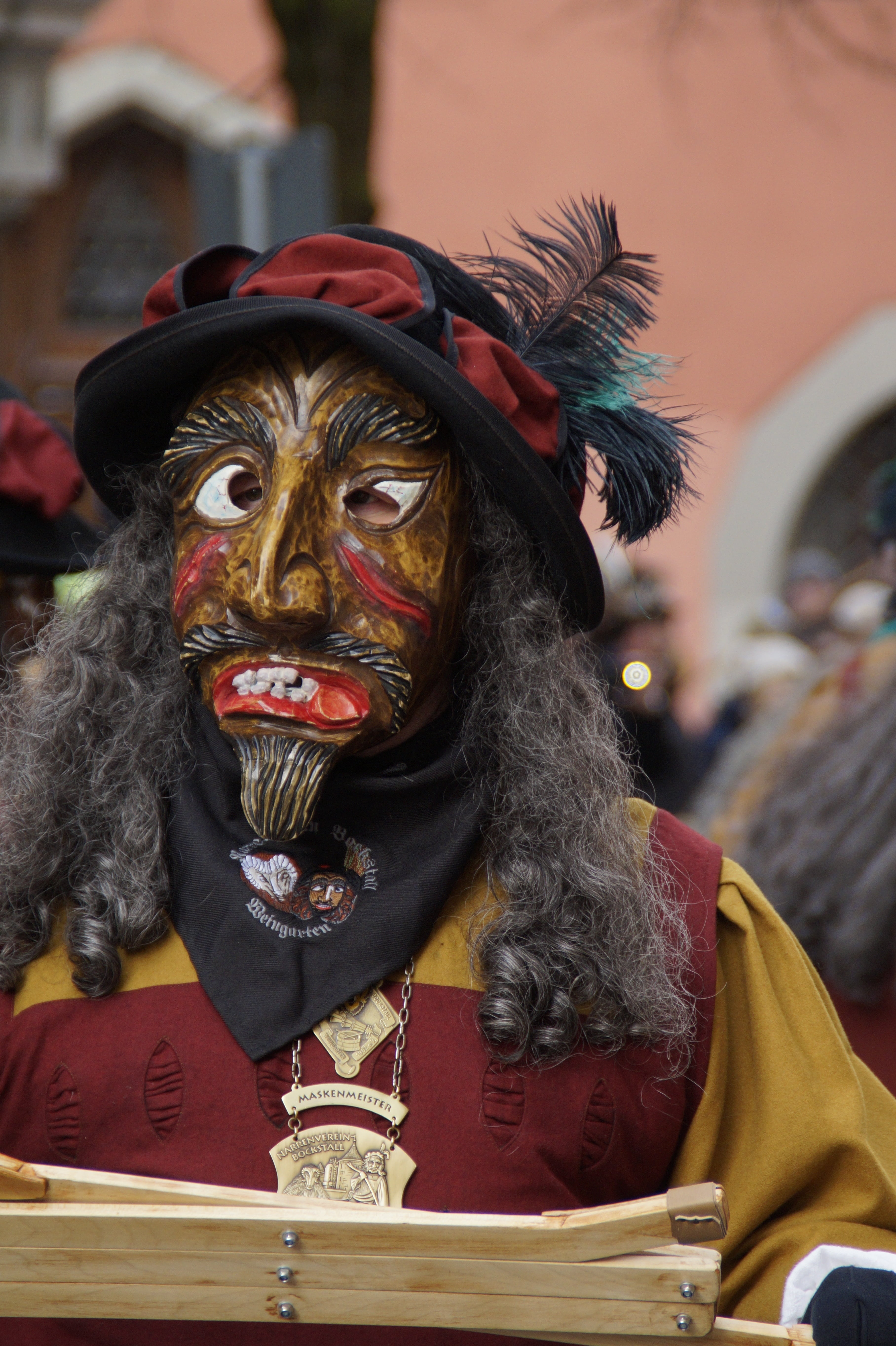 carnival parade, event, unrecognizable person, landsknecht, traditional clothing, strassenfasnet, human, day, obscured face, costume, outdoors, fool, festival, Phone HD Wallpaper
