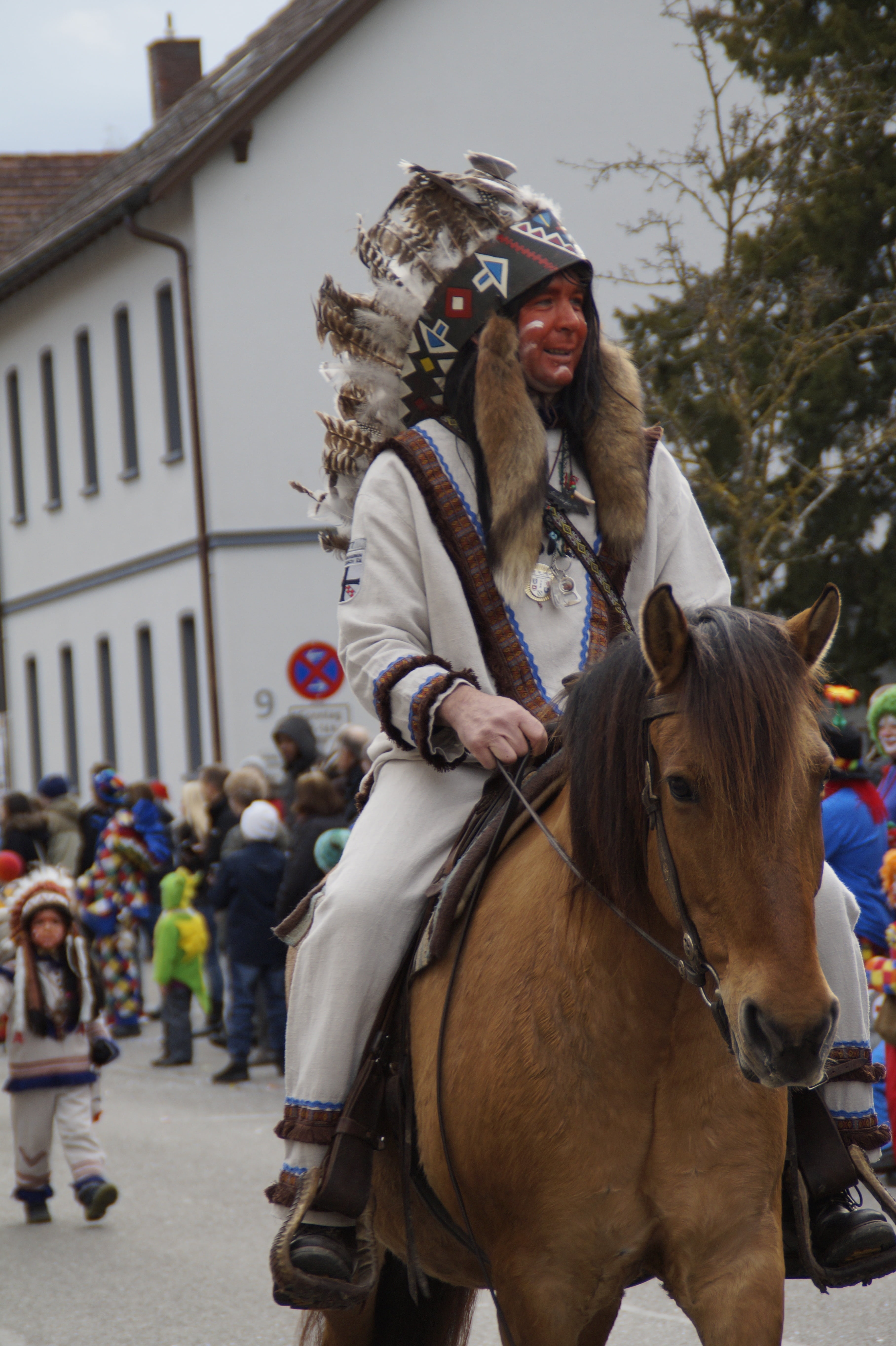 architecture, chief, face, haestraeger, livestock, carved, fools jump, pets, real people, portrait, group of people, lifestyles, 5K, fool, customs, baden württemberg, Phone HD Wallpaper