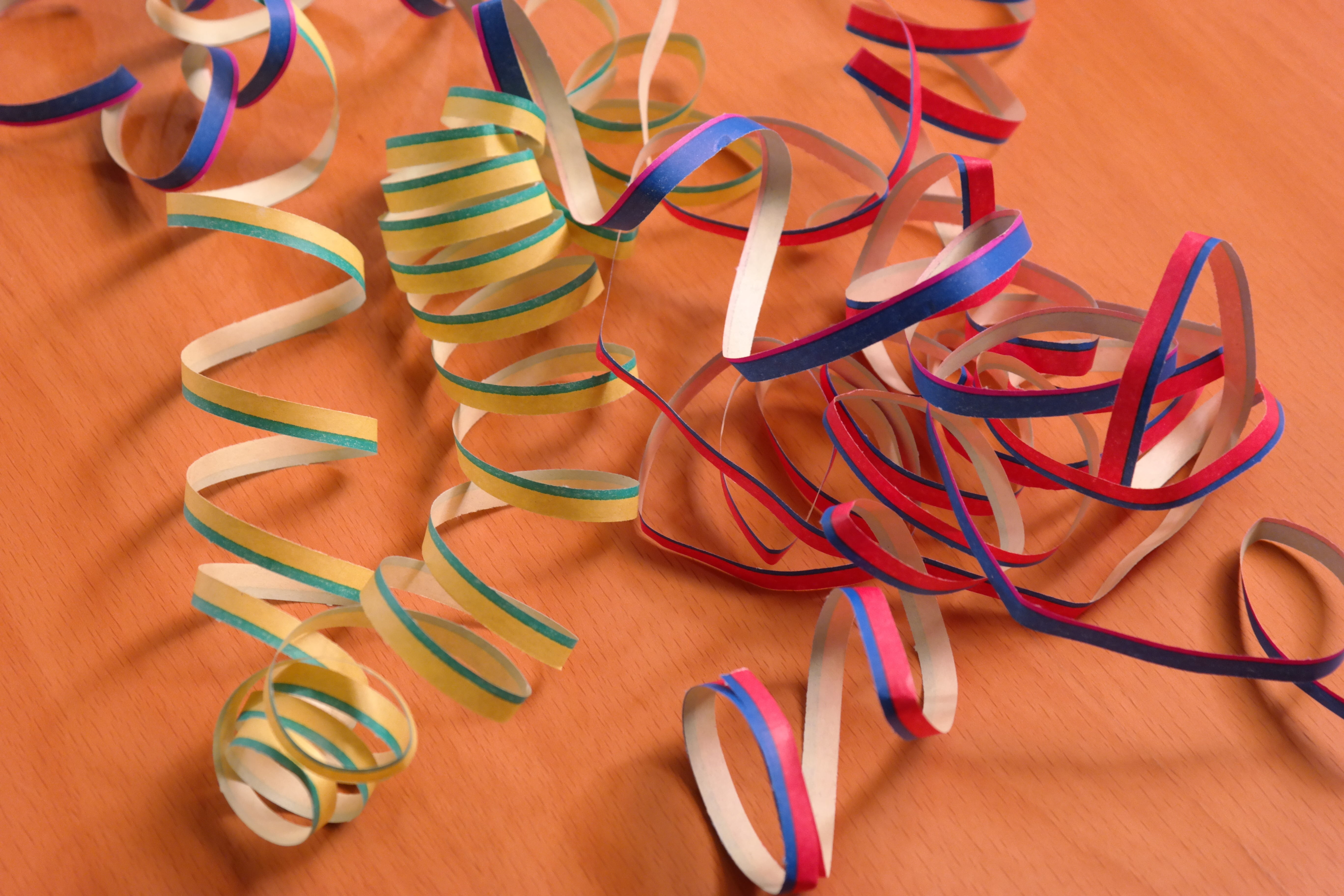 listening, tangled, decoration, no people, variation, streamer, close-up, ringed, blue, technology, choice, green, strips, flooring, paper snakes, still life, HD Wallpaper