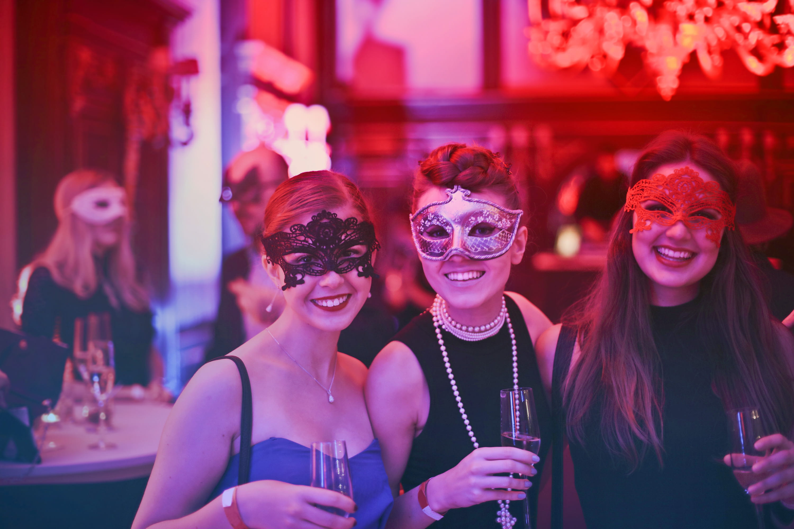 bar - drink establishment, mysterious, togetherness, three woman, accessory, champagne, girls, Wine, Ornate, beautiful woman, 2K, inside, Entertainment, HD Wallpaper