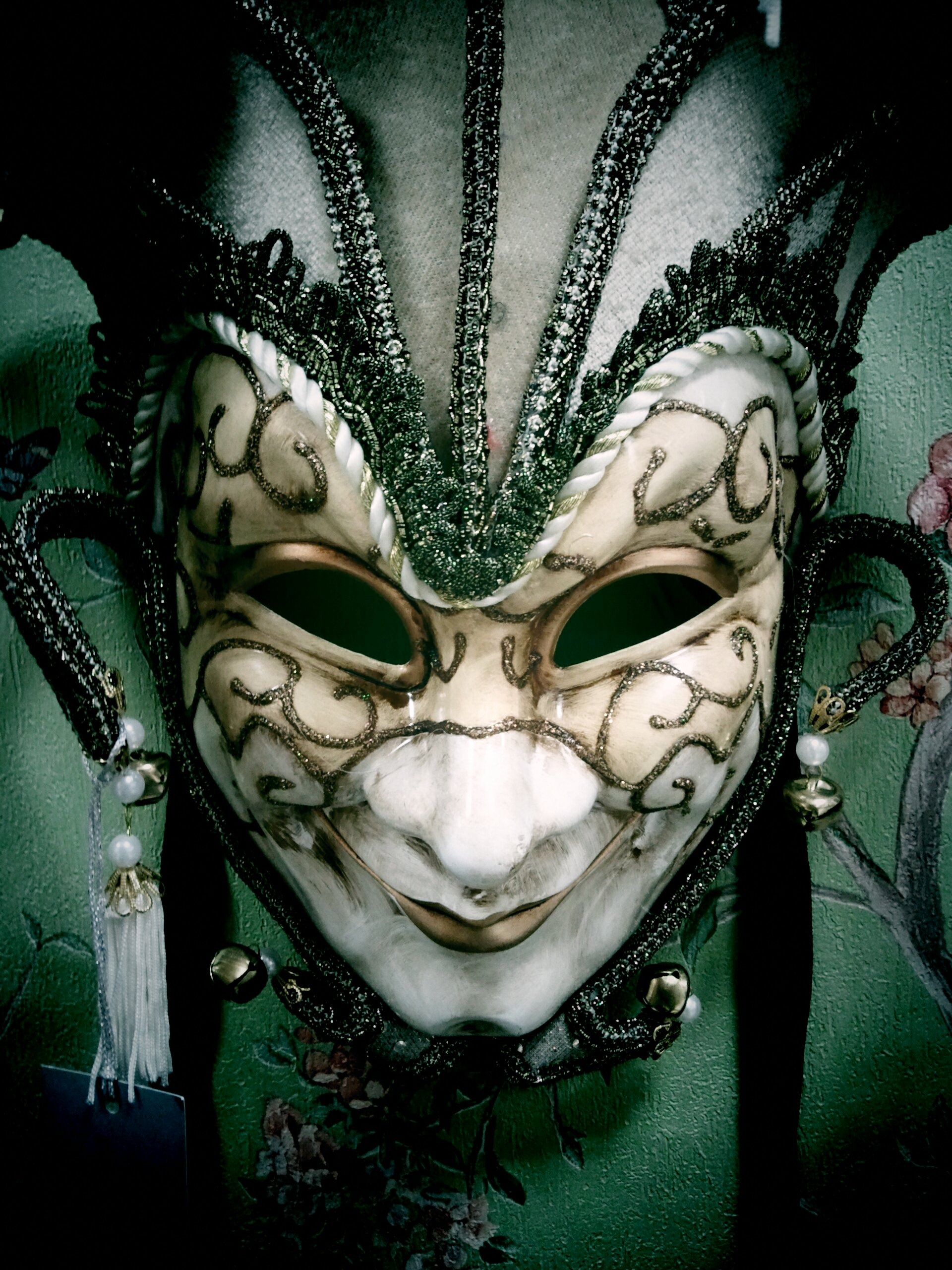 halloween, creativity, mask - Disguise, no people, close-up, looking at camera, art and craft, prom, obscured face, mystery, venice - Italy, costume, pattern, Phone HD Wallpaper