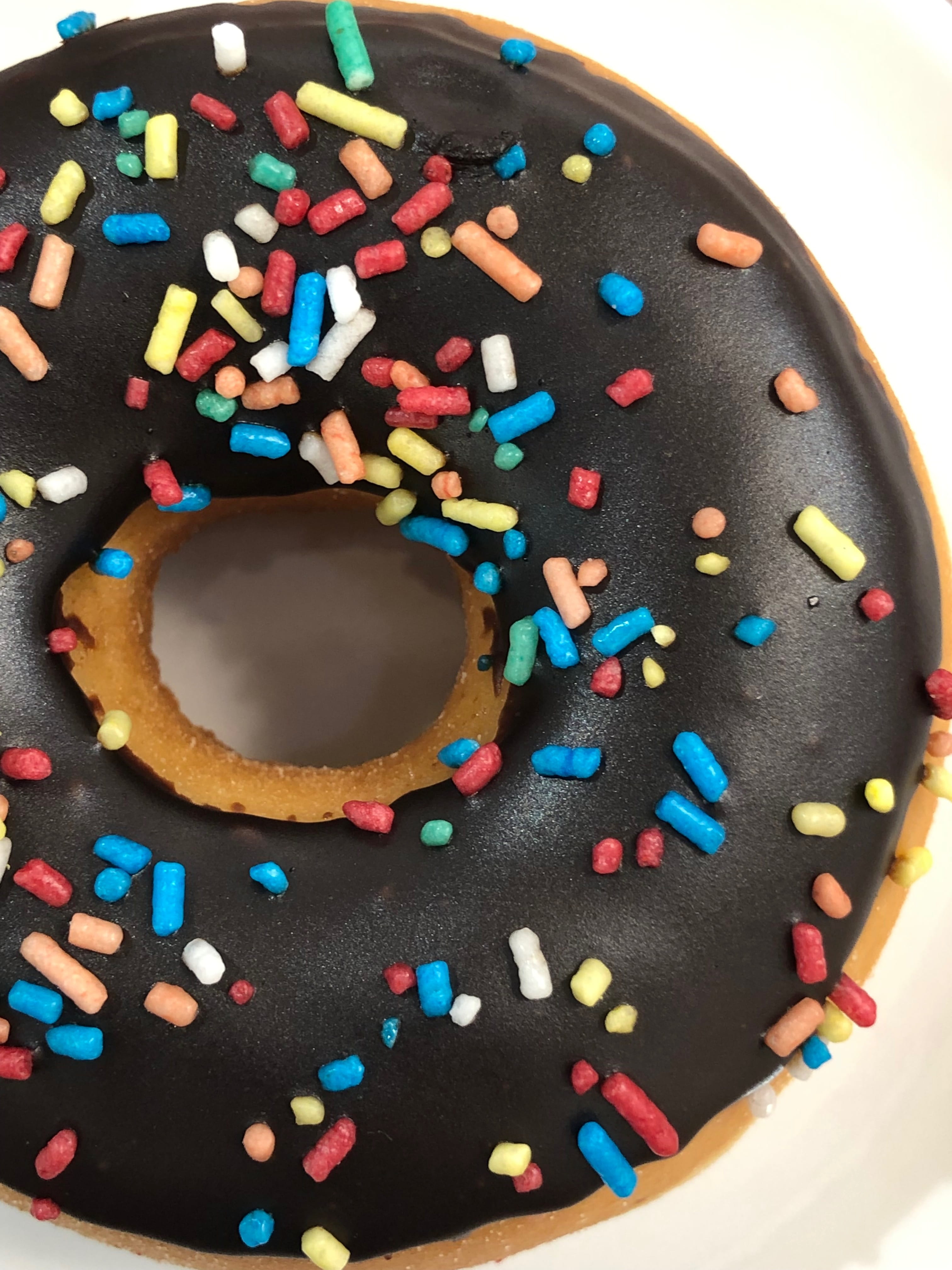 calories, indoors, unhealthy eating, cake, sweet food, food and drink, glaze, diabetes, color, chocolate, snack, donut, 4K, streudel, dessert, baked, food, Phone HD Wallpaper