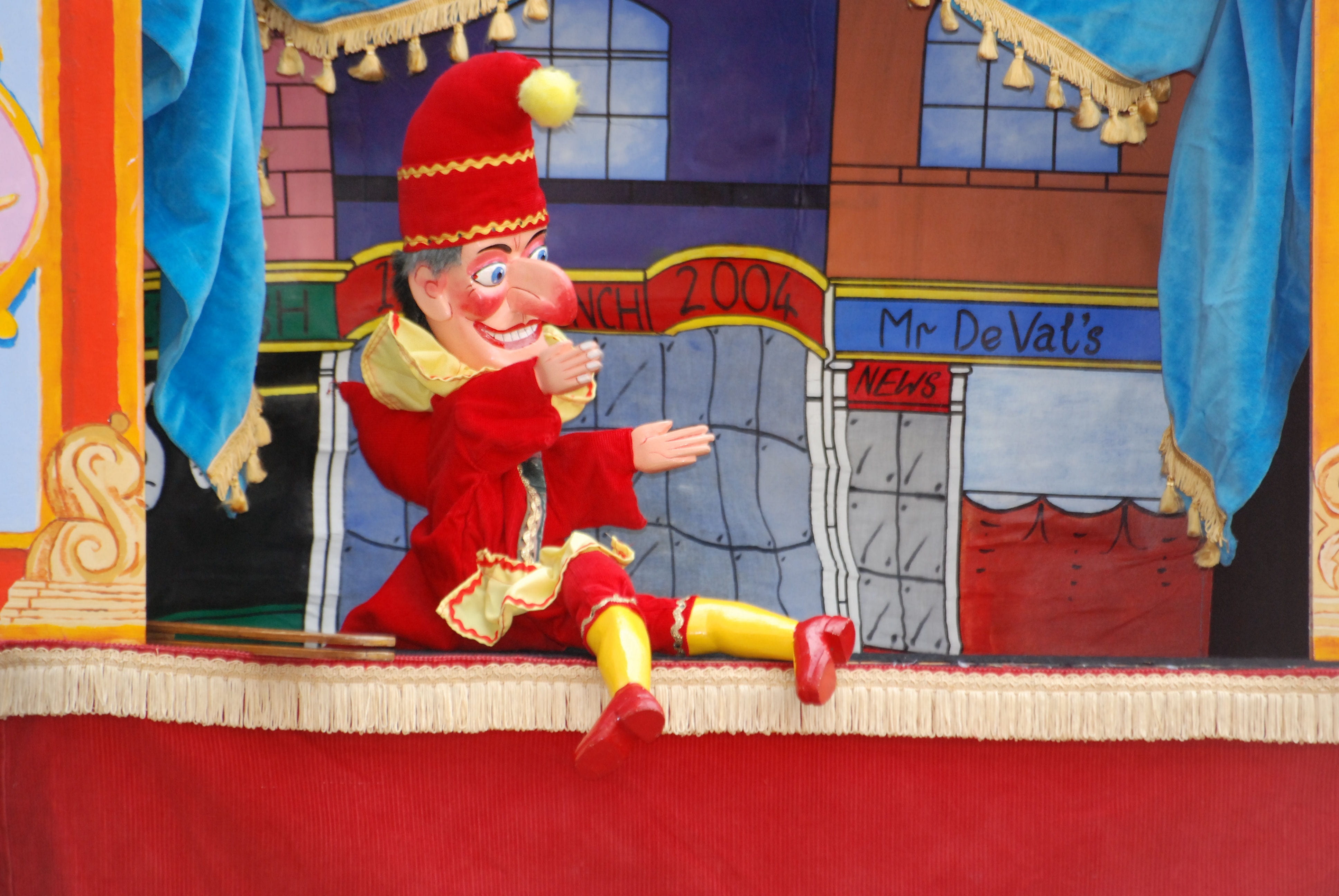 naughty, day, children, 4K, representation, celebration, clown, men, toy, traditional, human representation, punchinello, puppet, fool, outdoors, costume, HD Wallpaper