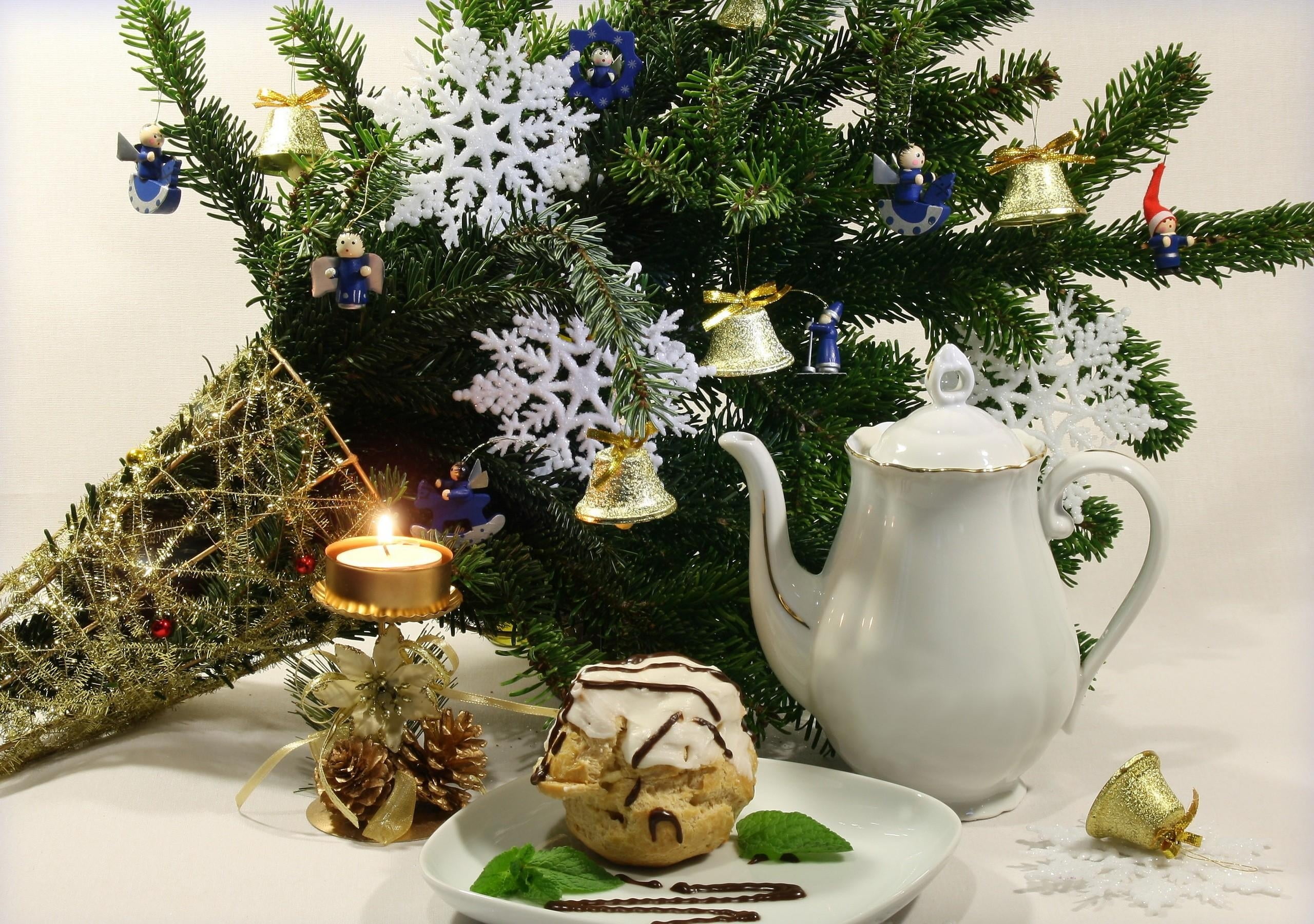 branch, season, cultures, feast, illuminated, fir Tree, flower, white, tree, gift, close-up, ornate, tea light, decor, 2K, candle, celebration, indoors, HD Wallpaper