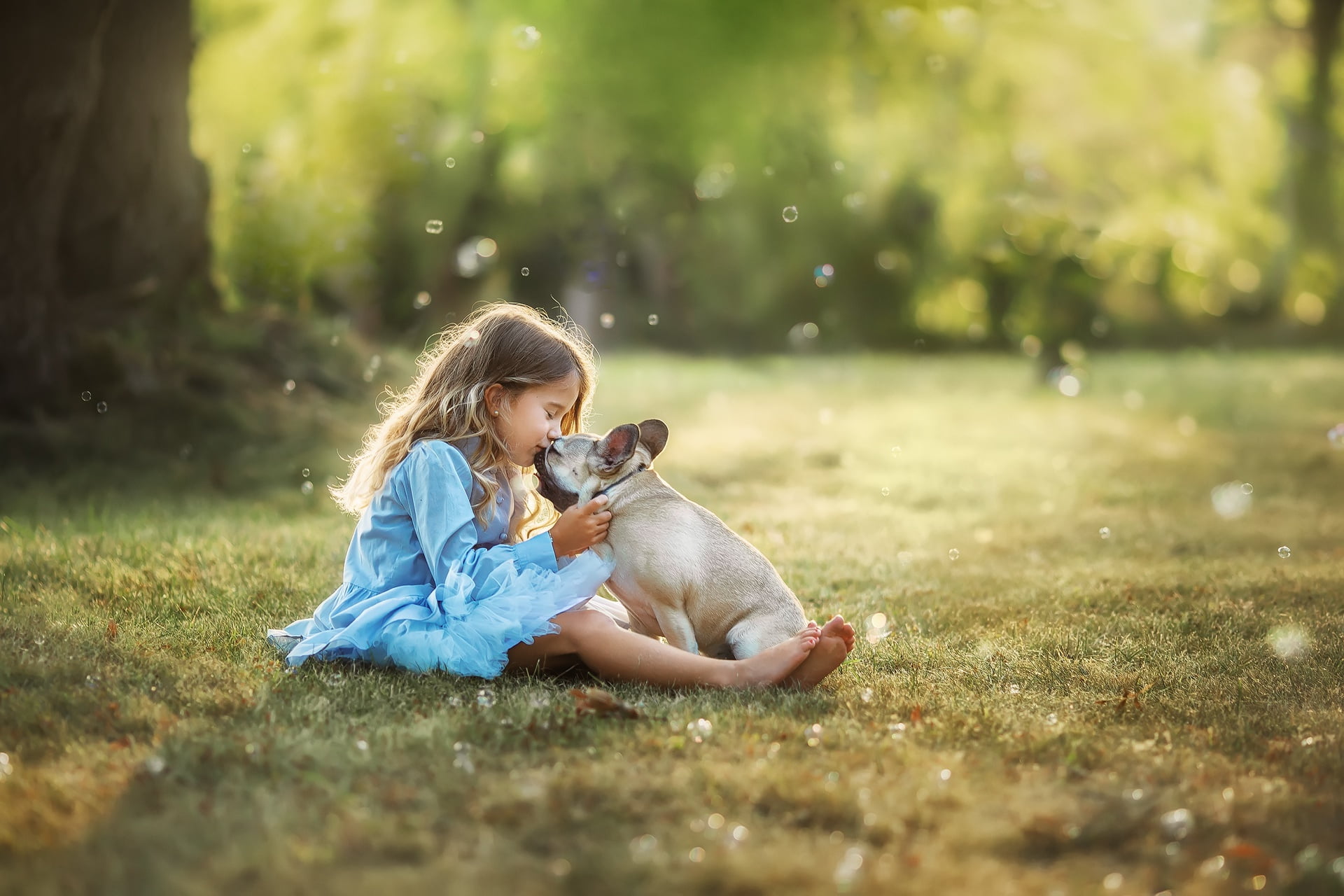 lawn, summer, 1080P, bokeh, nature, Anastasia Barmina, kiss, dress, child, dog, girl, HD Wallpaper