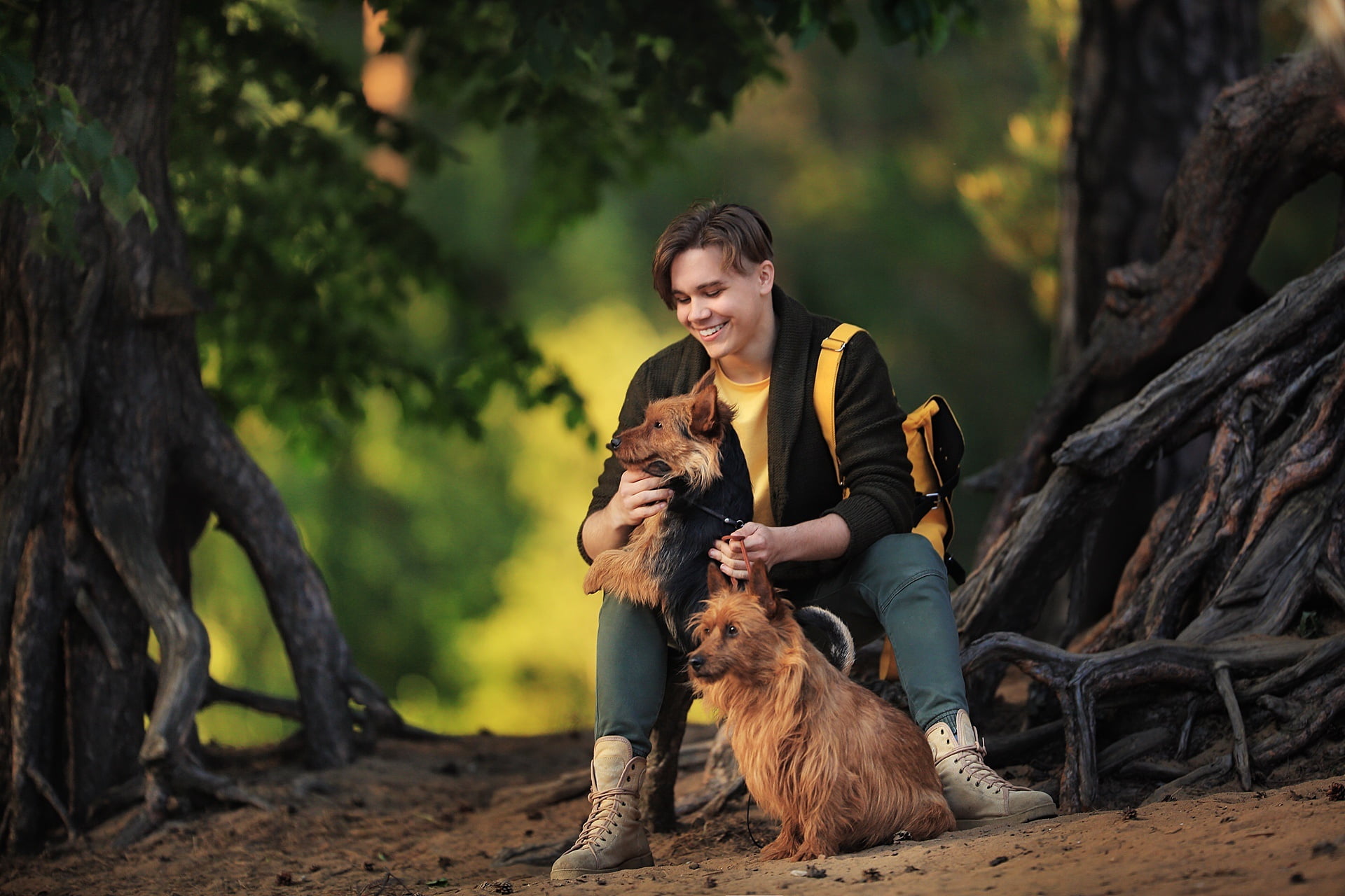 1080P, boy, Anastasia Barmina, smile, dogs, guy, trees, HD Wallpaper