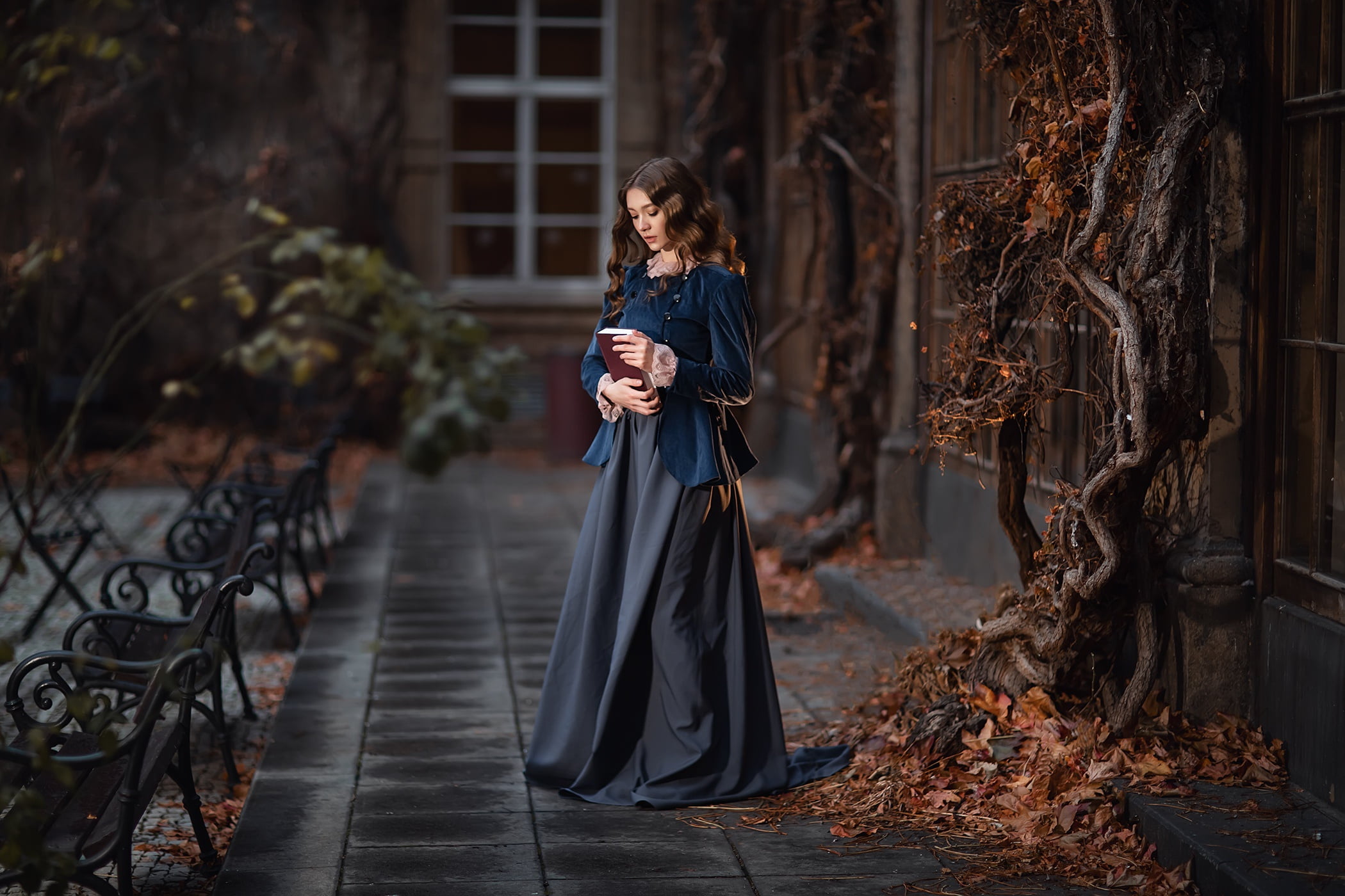 hair, book, look, 1080P, pose, Girl, Anastasia Barmina, HD Wallpaper