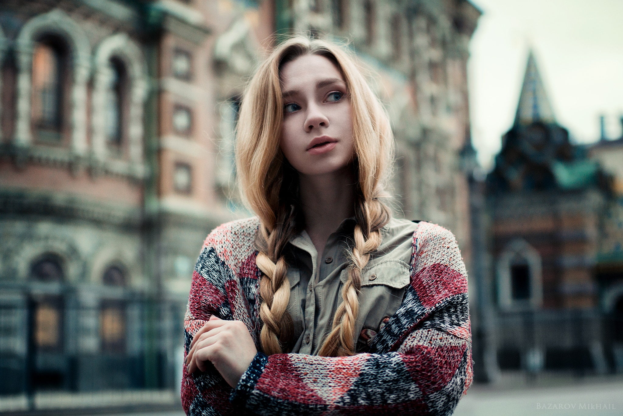 cityscape, portrait, 500px, Russian Model, young adult, contemplation, lifestyles, travel destinations, building exterior, long hair, outdoors, architecture, HD Wallpaper