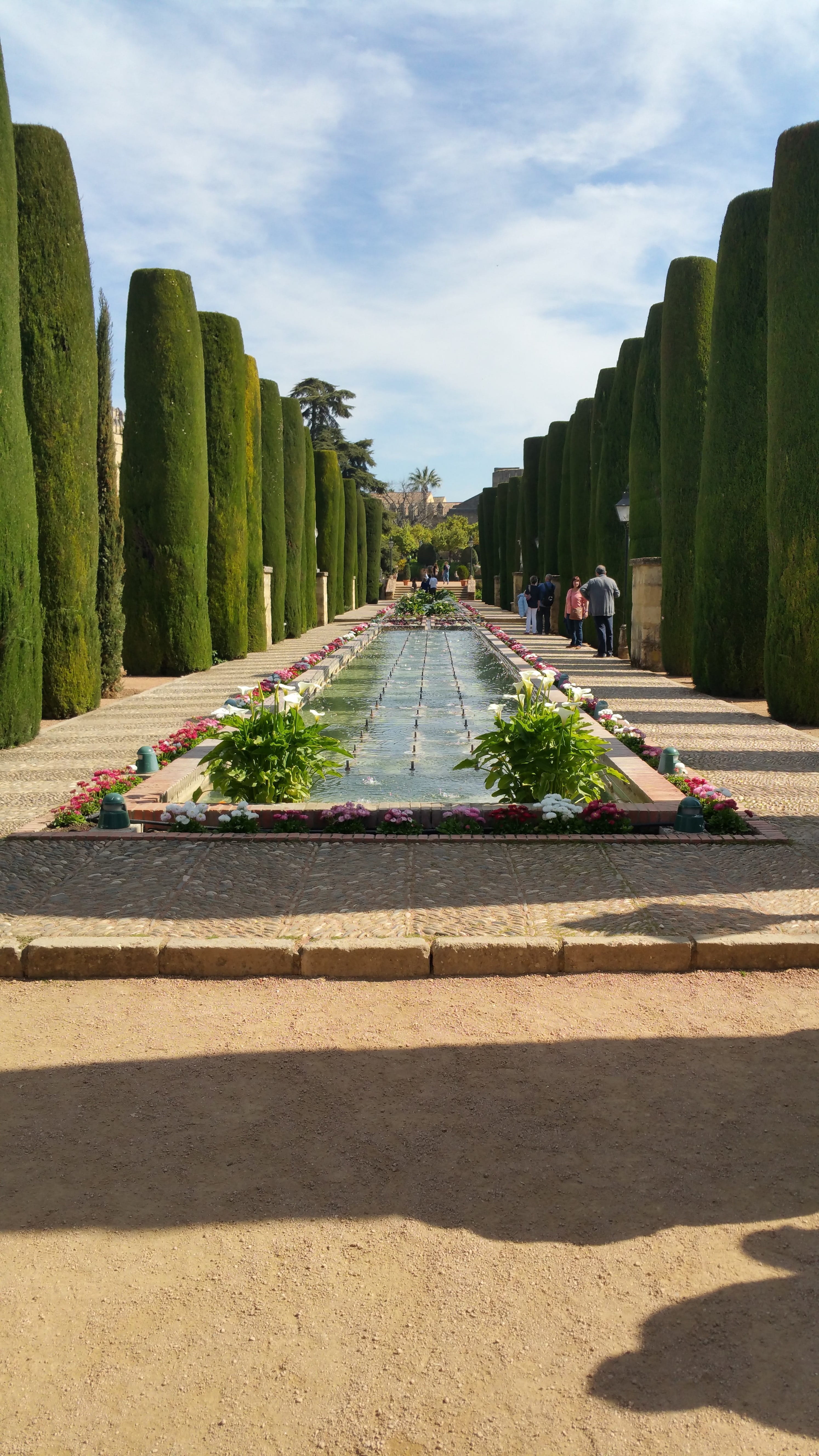 reyes, architecture, cristianos, nature, transportation, gardens, outdoors, cloud - sky, Alcázar De Los Reyes Cristianos, alcazar cordoba, street, in a row, Phone HD Wallpaper