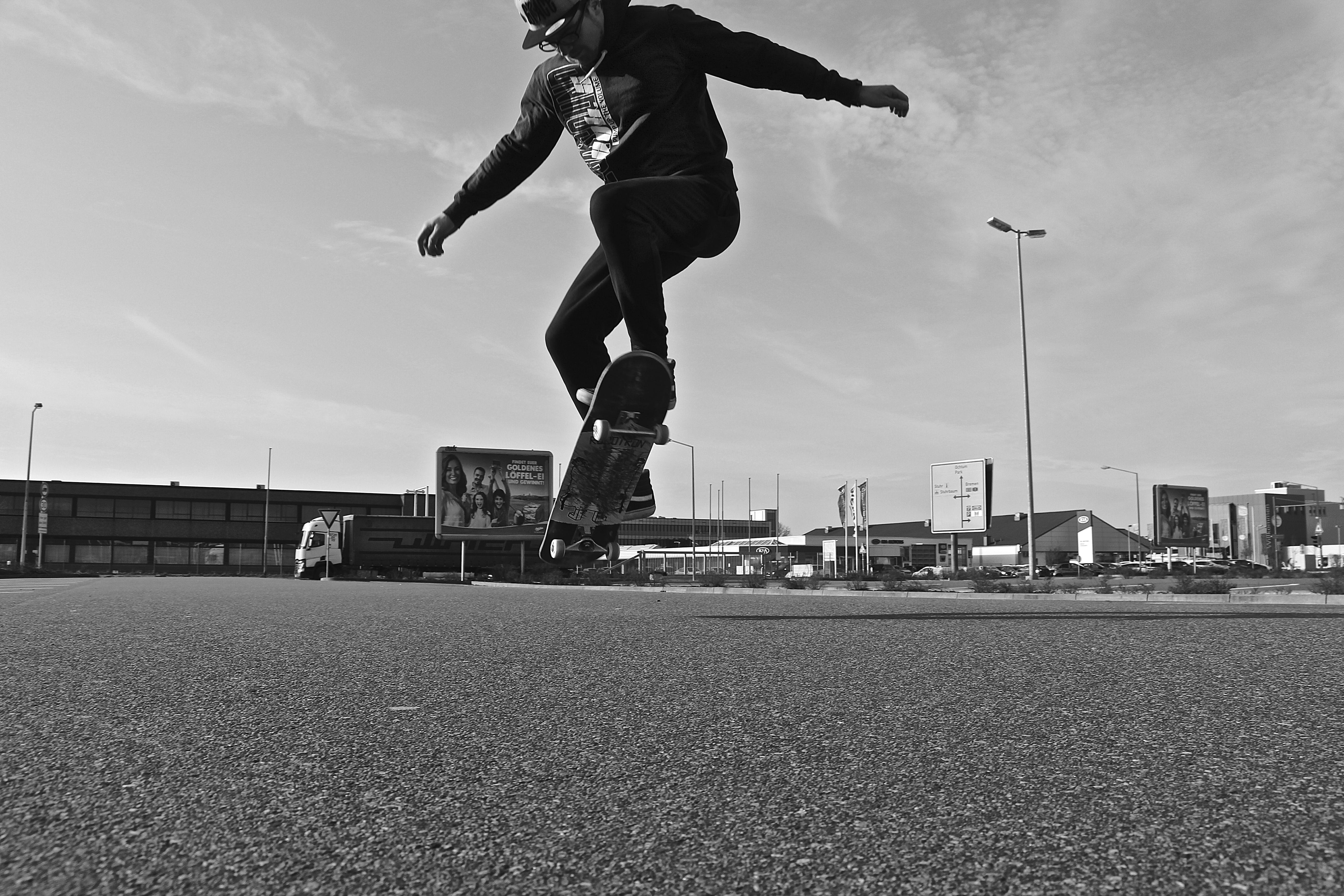outdoors, full length, city, skill, mid-air, black And White, urban Scene, day, 5K, adult, action, motion, human, one person, silhouette, black white, HD Wallpaper