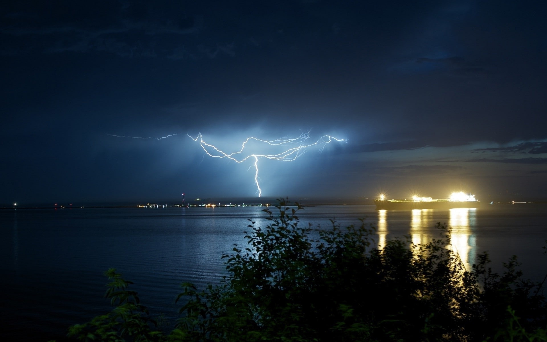electricity, water, no people, lightning, scenics - nature, sky, illuminated, night, cloud - sky, storm cloud, power, outdoors, power in nature, 1080P, HD Wallpaper
