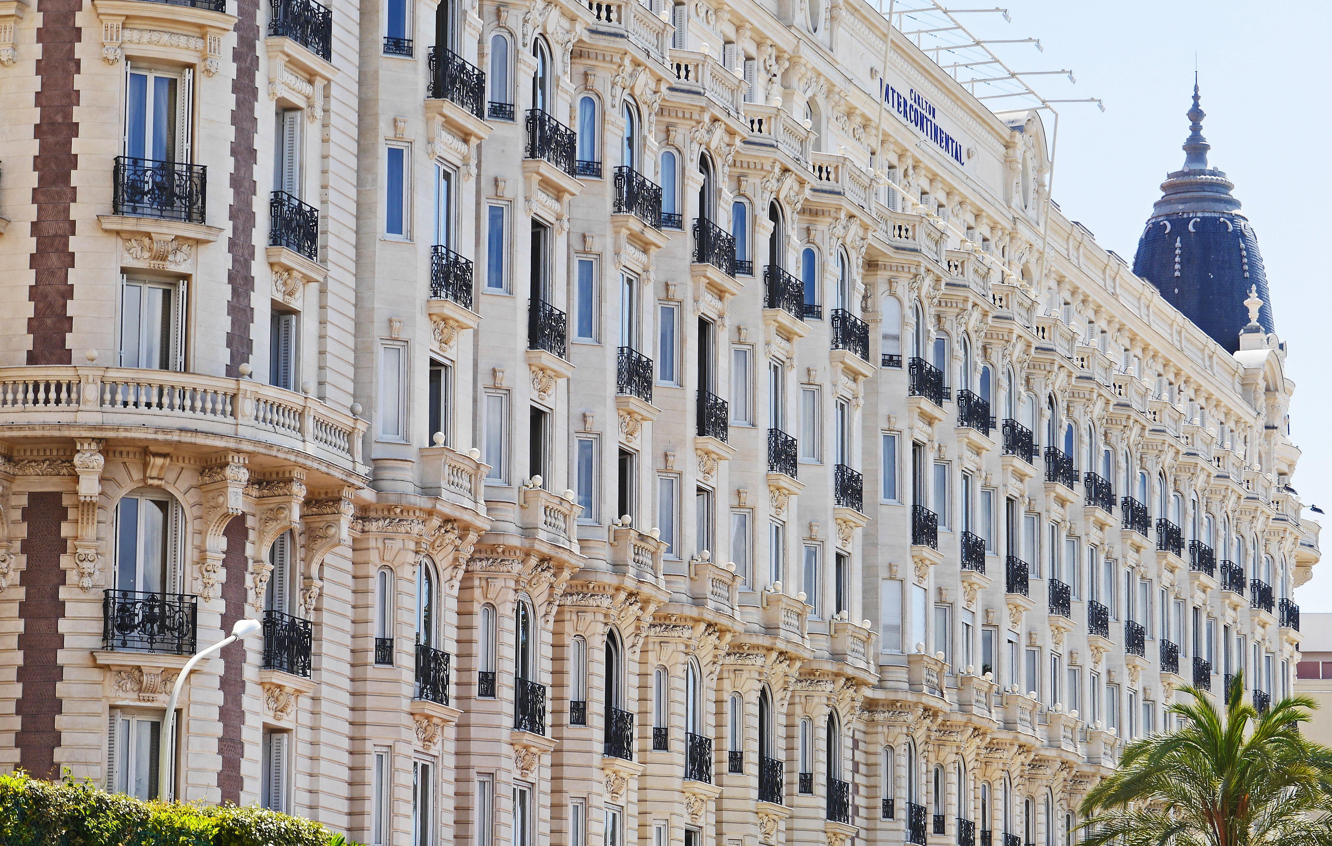 tower, palm, building, hotel, great, tree, cannes, wrought iron, palatial, low angle view, balconies, tourism, the past, city, palm trees, facade, festival city, HD Wallpaper