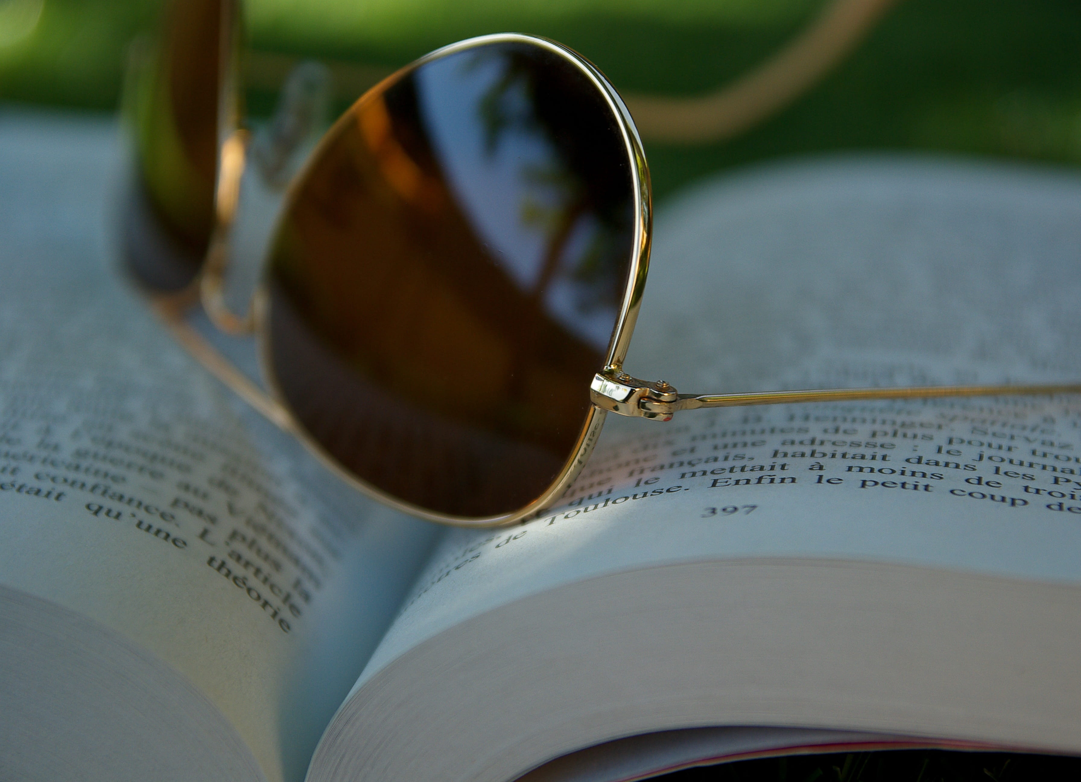 jewelry, small group of objects, Sunglasses, paper, glasses, open, Protection, reading, glass - material, focus on foreground, magnifying glass, selective focus, HD Wallpaper
