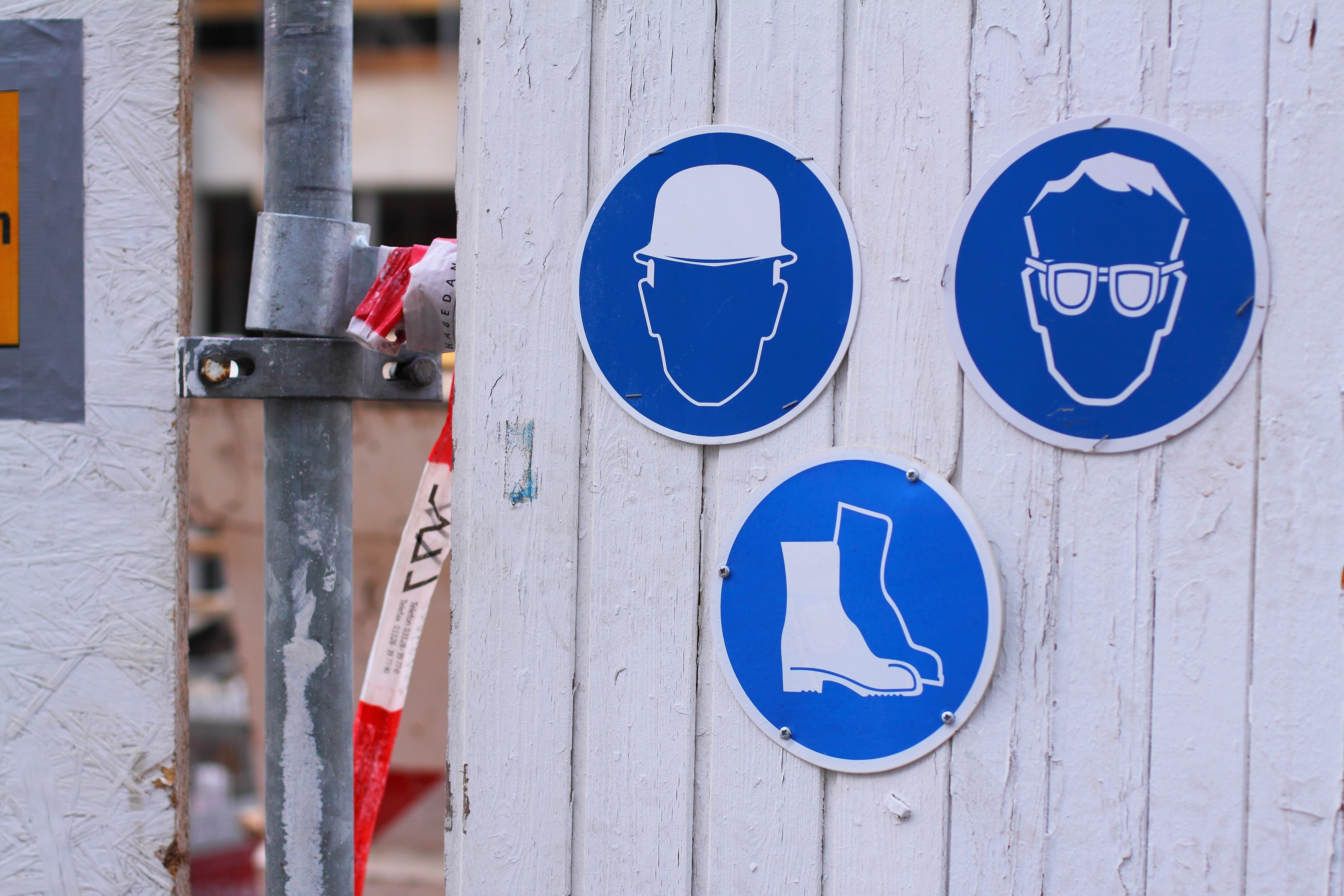 eye protection, road, build, signages, about, shape, three, foot protection, construction work, work, road sign, close-up, warning, helm, guidance, information, HD Wallpaper