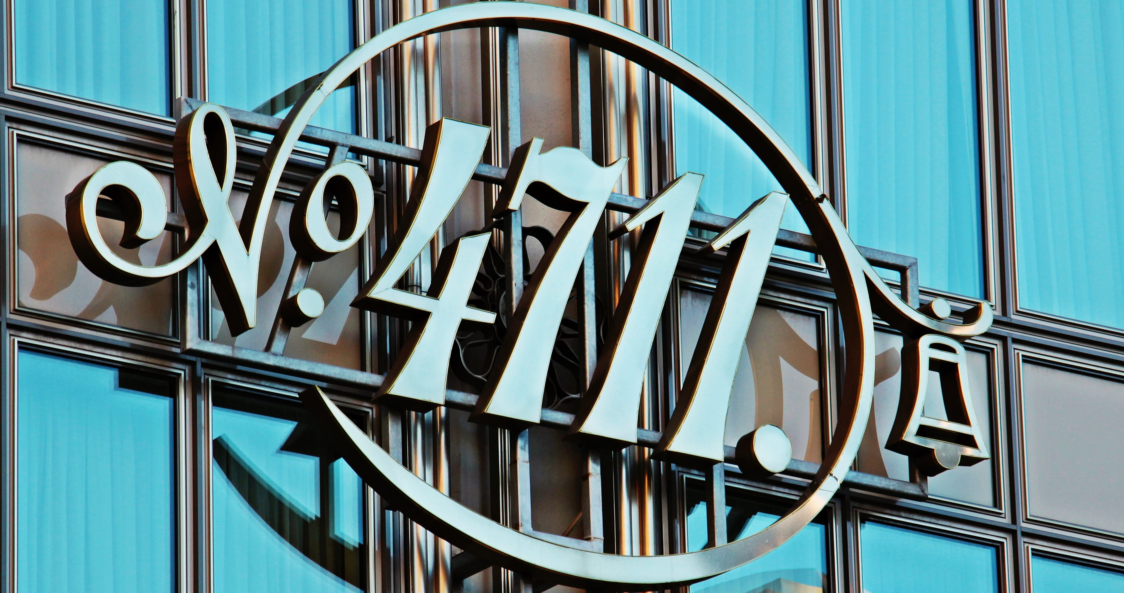 blue, company logo, wood - material, text, graphic, 4711 logo, railing, image, brand name, design, day, art, indoors, no people, sign, modern, western script, HD Wallpaper