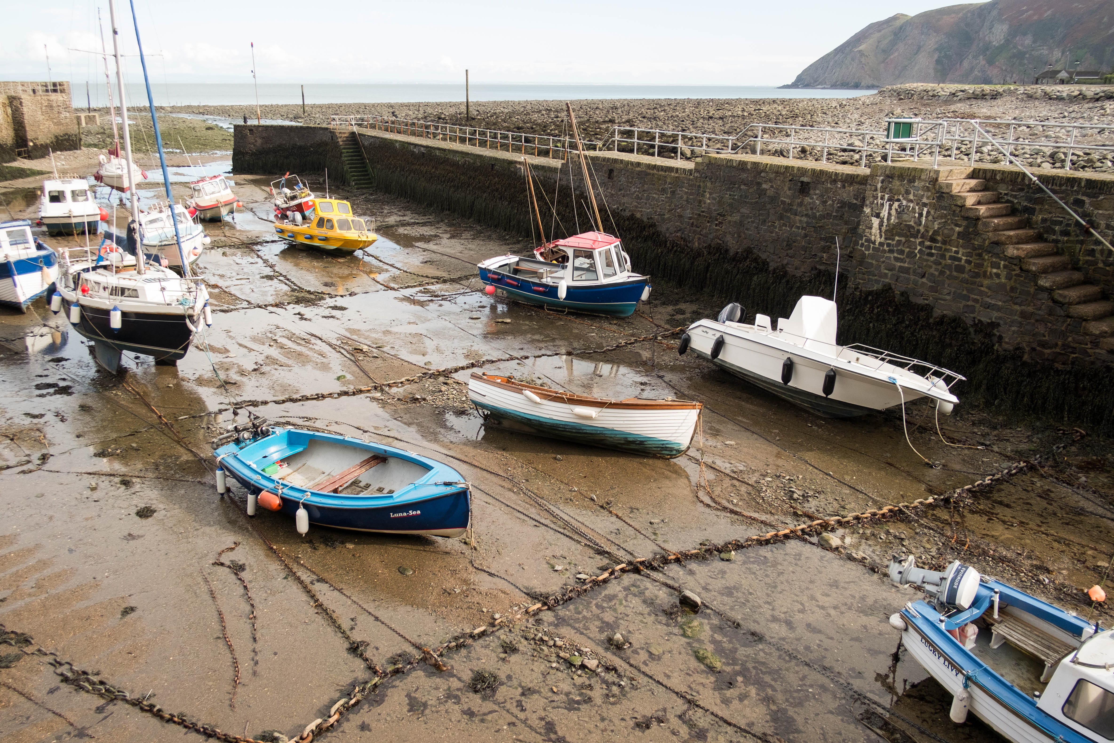 built structure, nautical vessel, boat, shore, high angle view, harbor, no people, rope, beached, land, day, architecture, moored, boats, 4K, low tide, HD Wallpaper