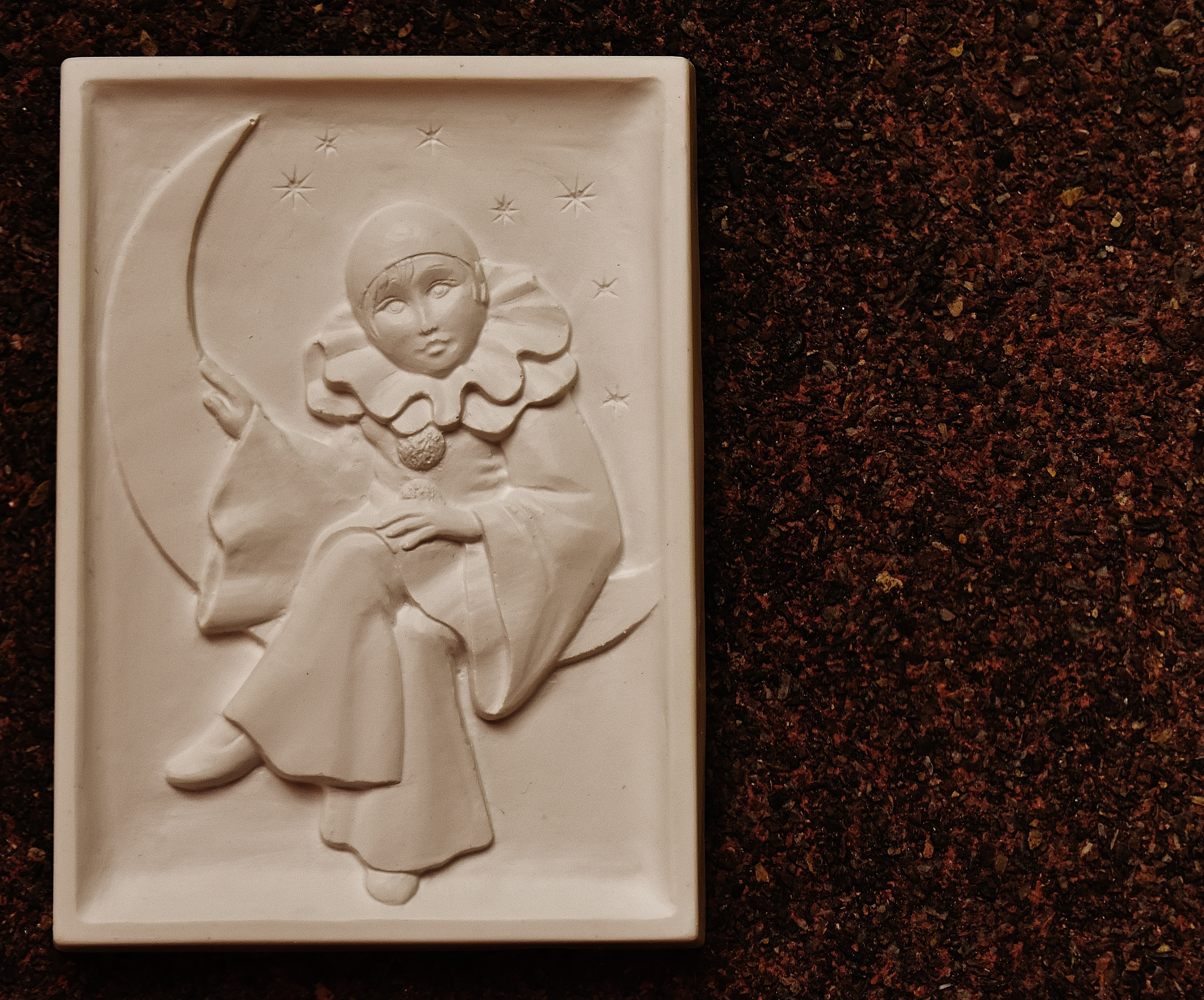 stone, romance, cast, old-fashioned, the past, day, white, male likeness, hand labor, tombstone, craft, studio shot, indoors, carving - craft product, grave, HD Wallpaper