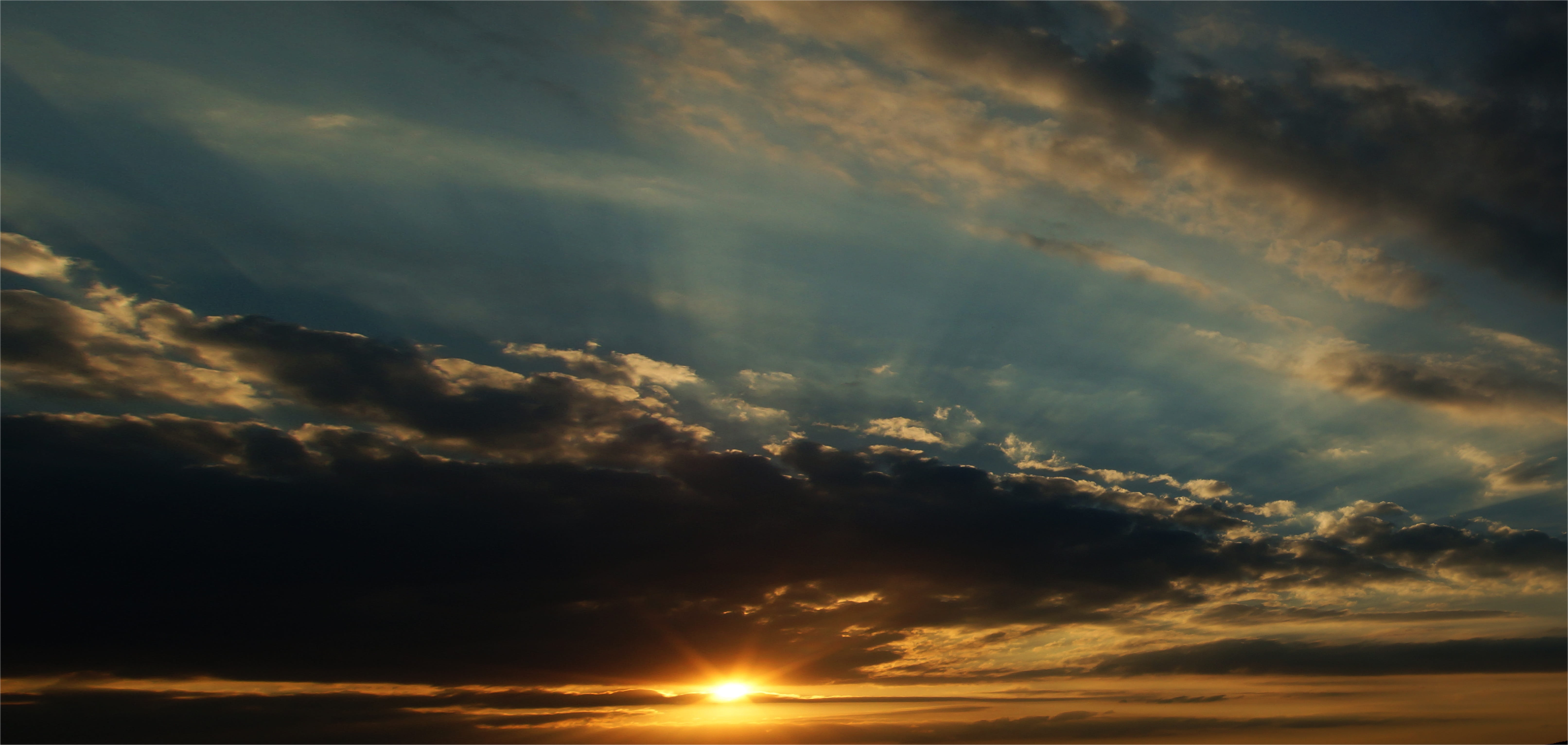 no people, nature, 5K, meteorology, hot, dynamics, vitamin d3, high contrast, streaming, horizon, atmospheric mood, outdoors, blue, cloud - sky, beauty in nature, HD Wallpaper