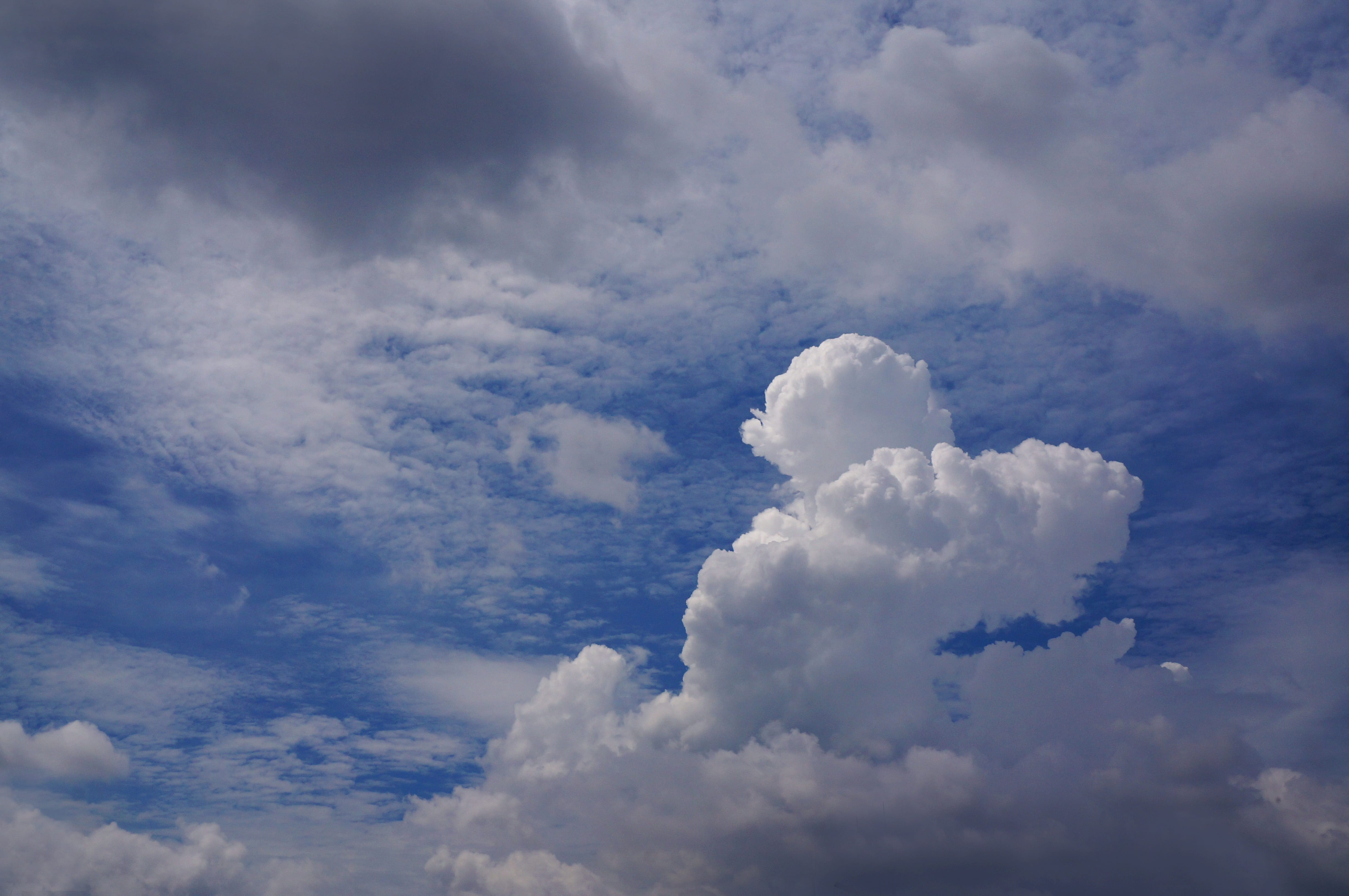 idyllic, no people, day, backgrounds, cloudscape, overcast, atmosphere, sky, blue, tranquility, noon, bobbing, meteorology, cloud - sky, the cloud, outdoors, HD Wallpaper