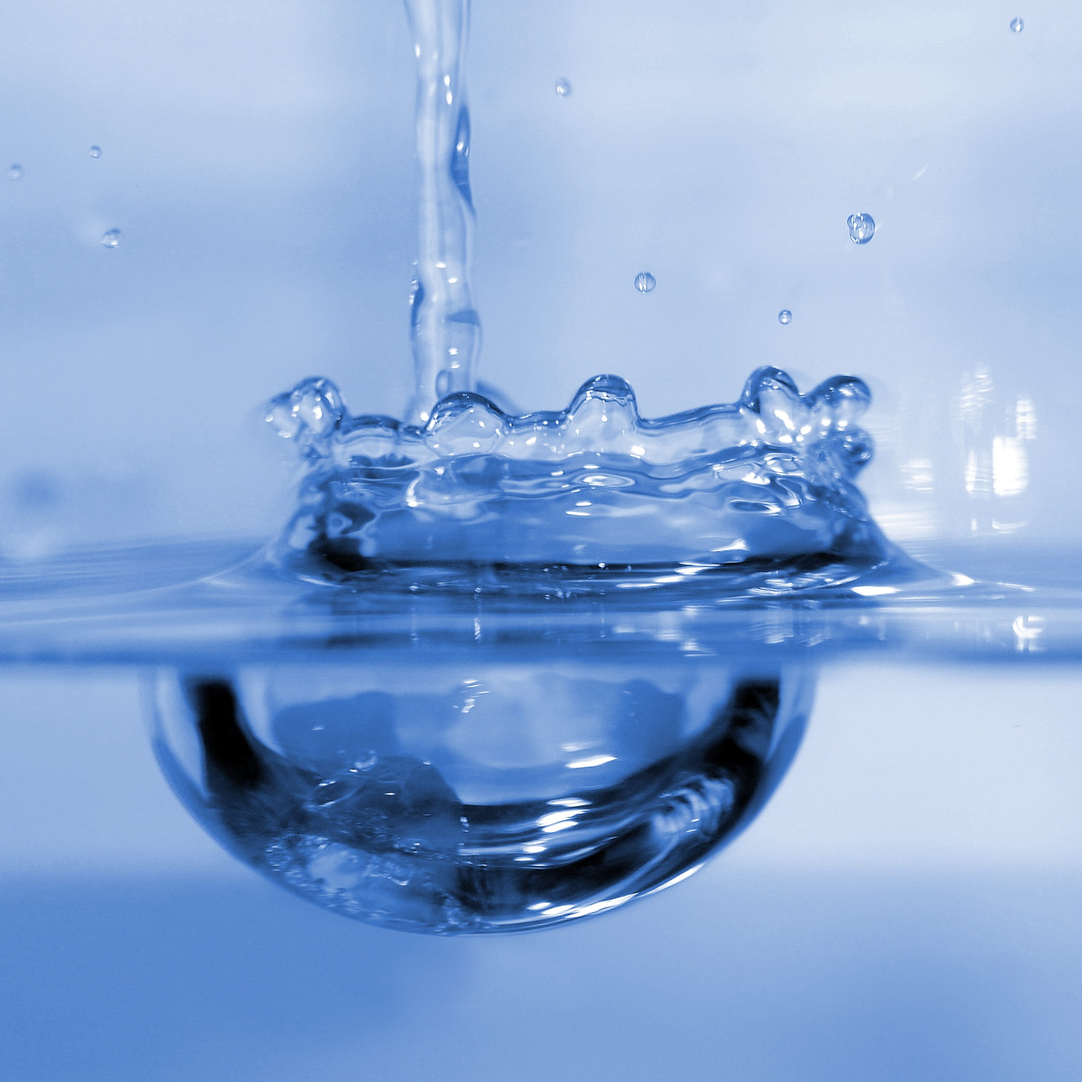 no people, nature, selective focus, drop, water splashes, 1080P, water, blue water, splash, spetters, transparent, blue, falling, blue background, close-up, Phone HD Wallpaper