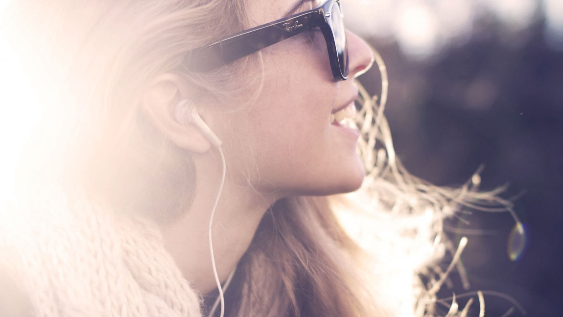 sunglasses, sunlight, close-up, happiness, beautiful woman, face, blonde, emotion, 1080P, smiling, young adult, portrait, headphones, hair, one person, HD Wallpaper