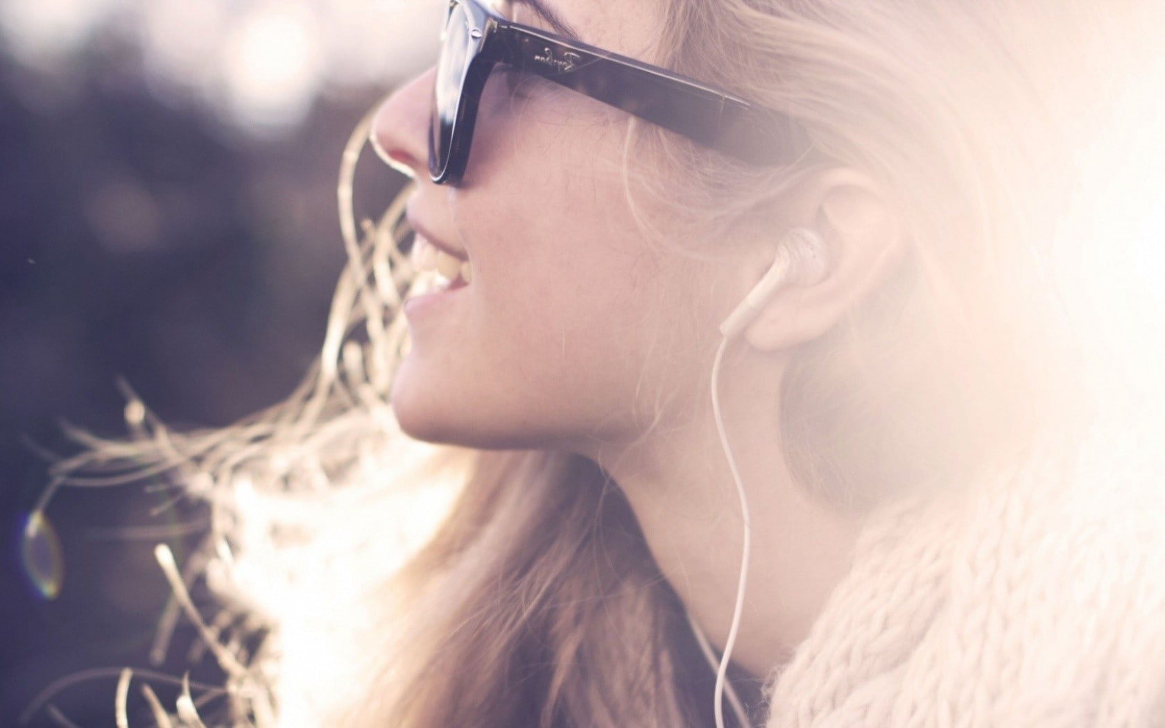 holiday, blond hair, adult, sun rays, human body part, portrait, headshot, glasses, 720P, headphones, human face, beautiful woman, hairstyle, adolescence, HD Wallpaper