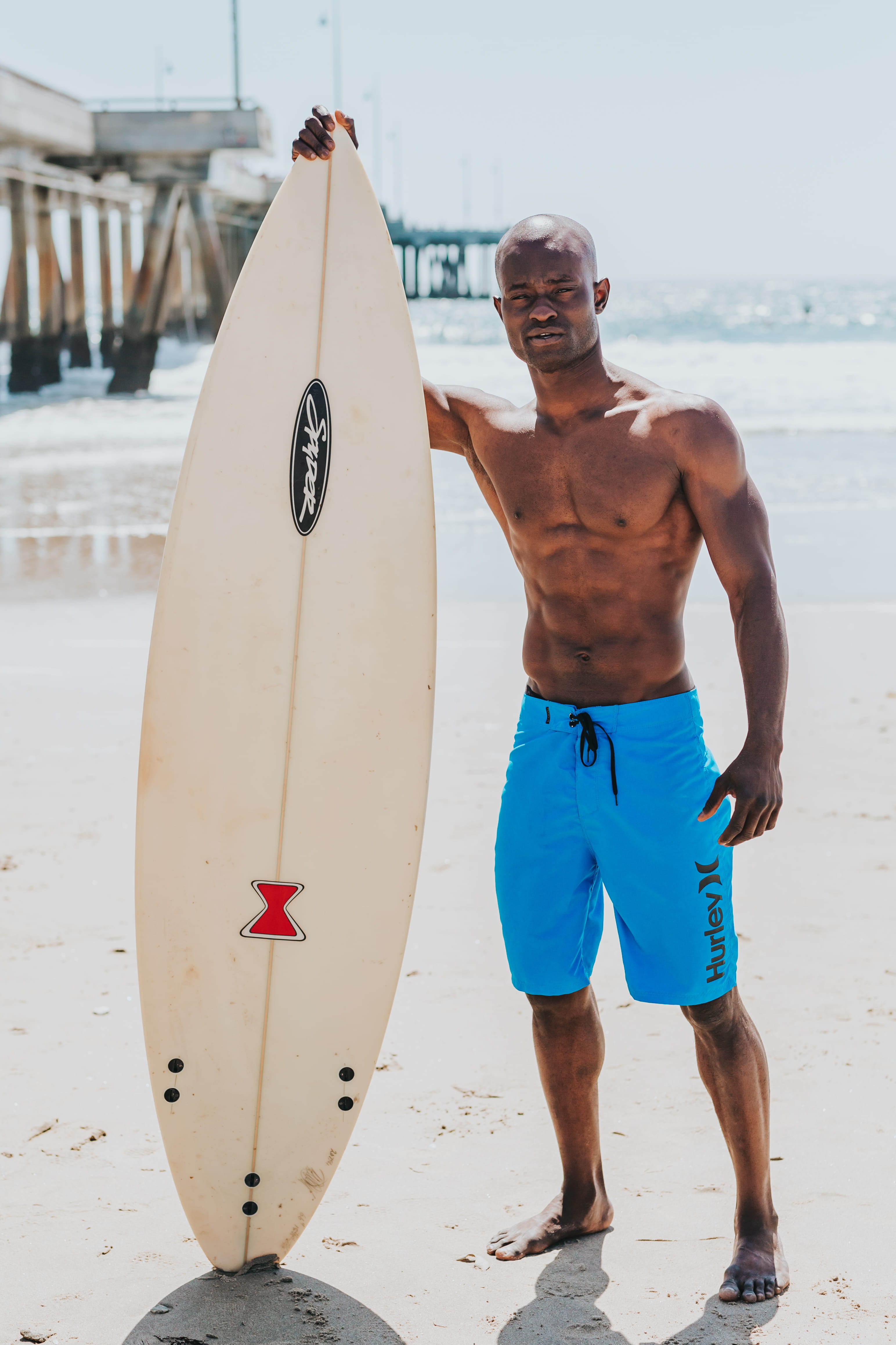 sports, 4K, mature men, muscular build, white, standing, portrait, beach, surf, human, outdoors, surfboard, water, surfing, sea, ocean, young men, front view, Phone HD Wallpaper