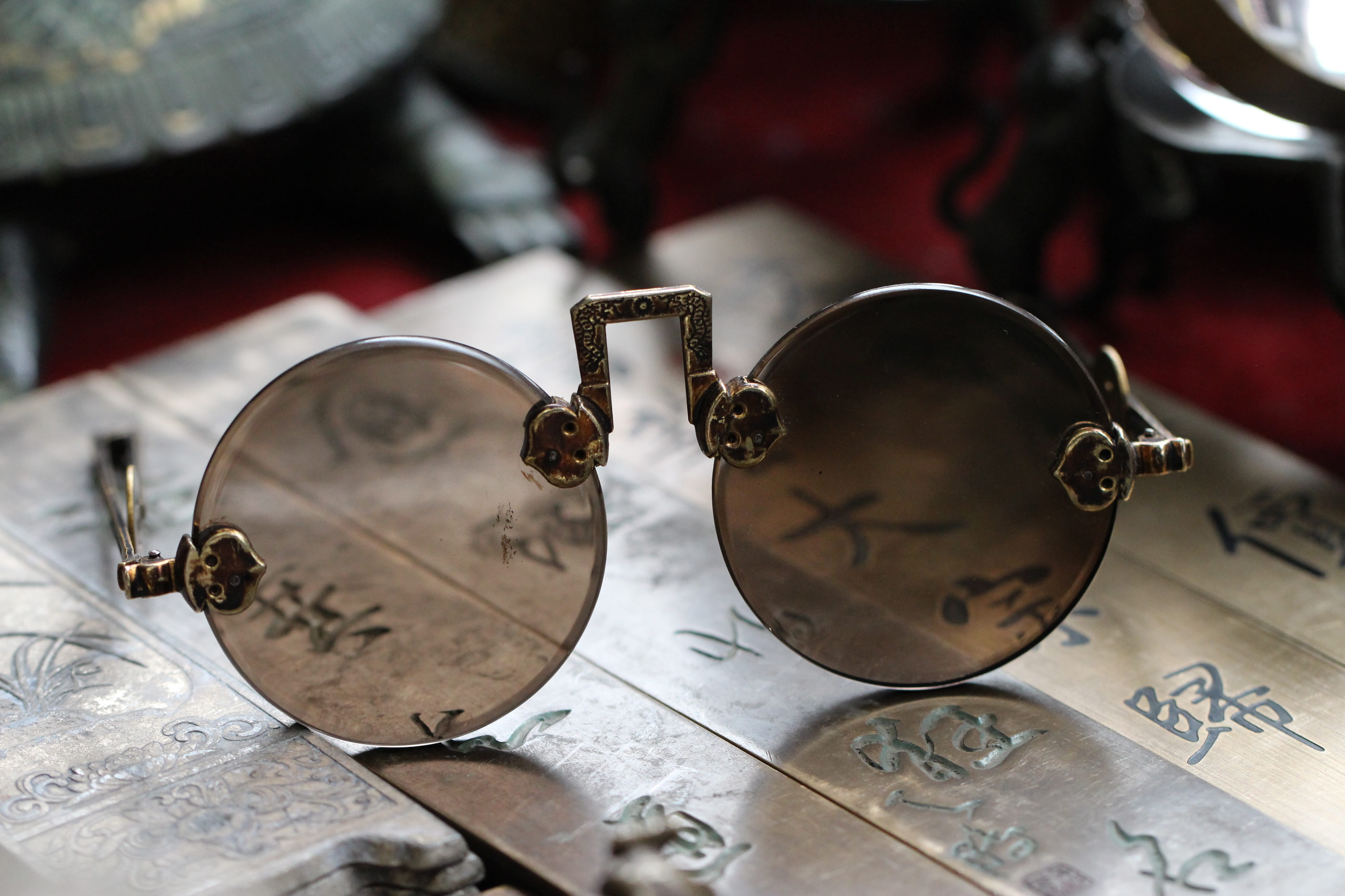 focus, selective, pocket watch, Antique, round, frames, worn, watch, gold, historically, heart shape, shiny, no people, currency, art, clock face, nostalgic, HD Wallpaper