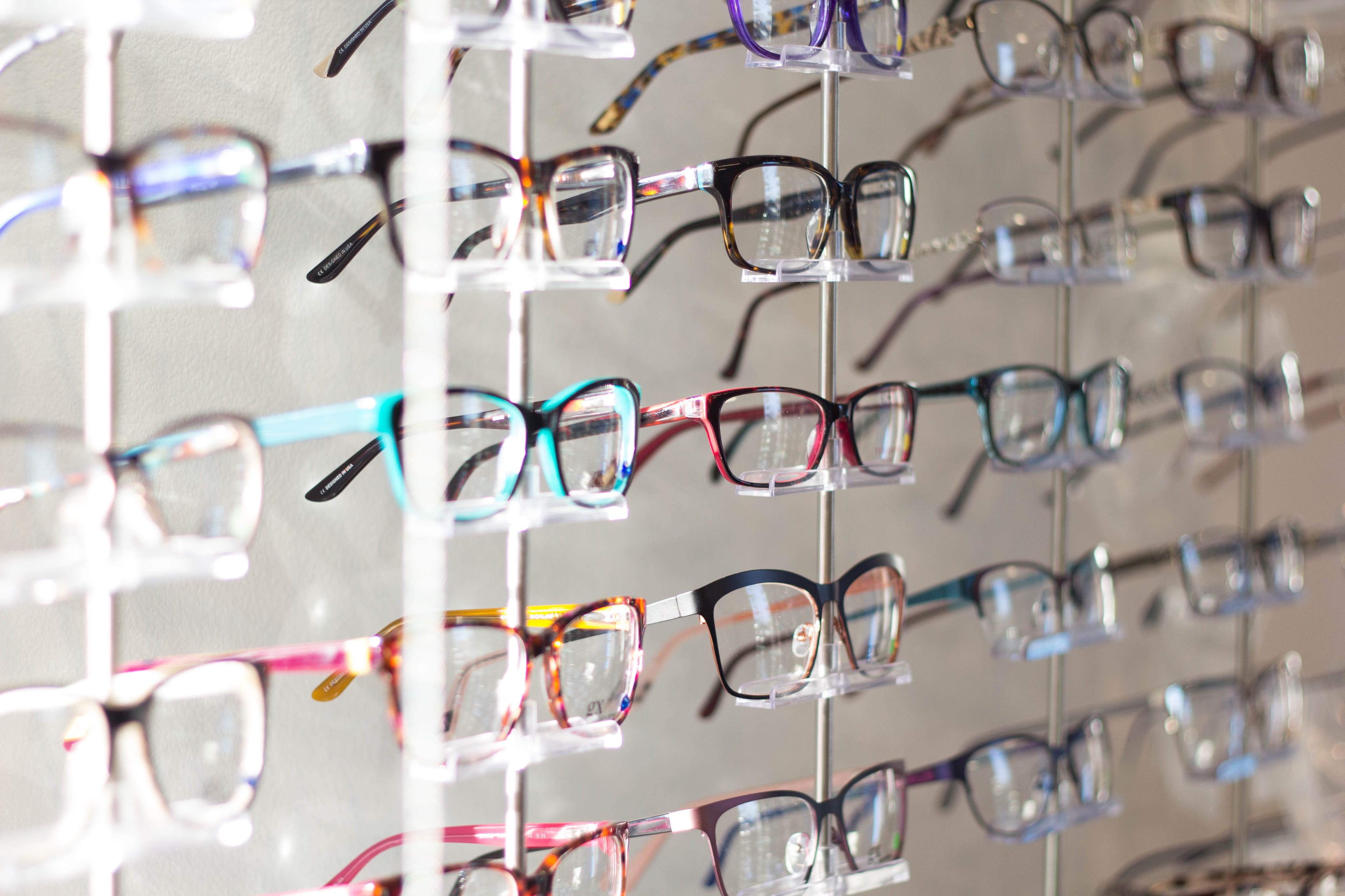 spectactles, large group of objects, silver colored, rack, eye care, assorted, healthcare and medicine, repetition, indoors, close-up, glasses, in a row, HD Wallpaper
