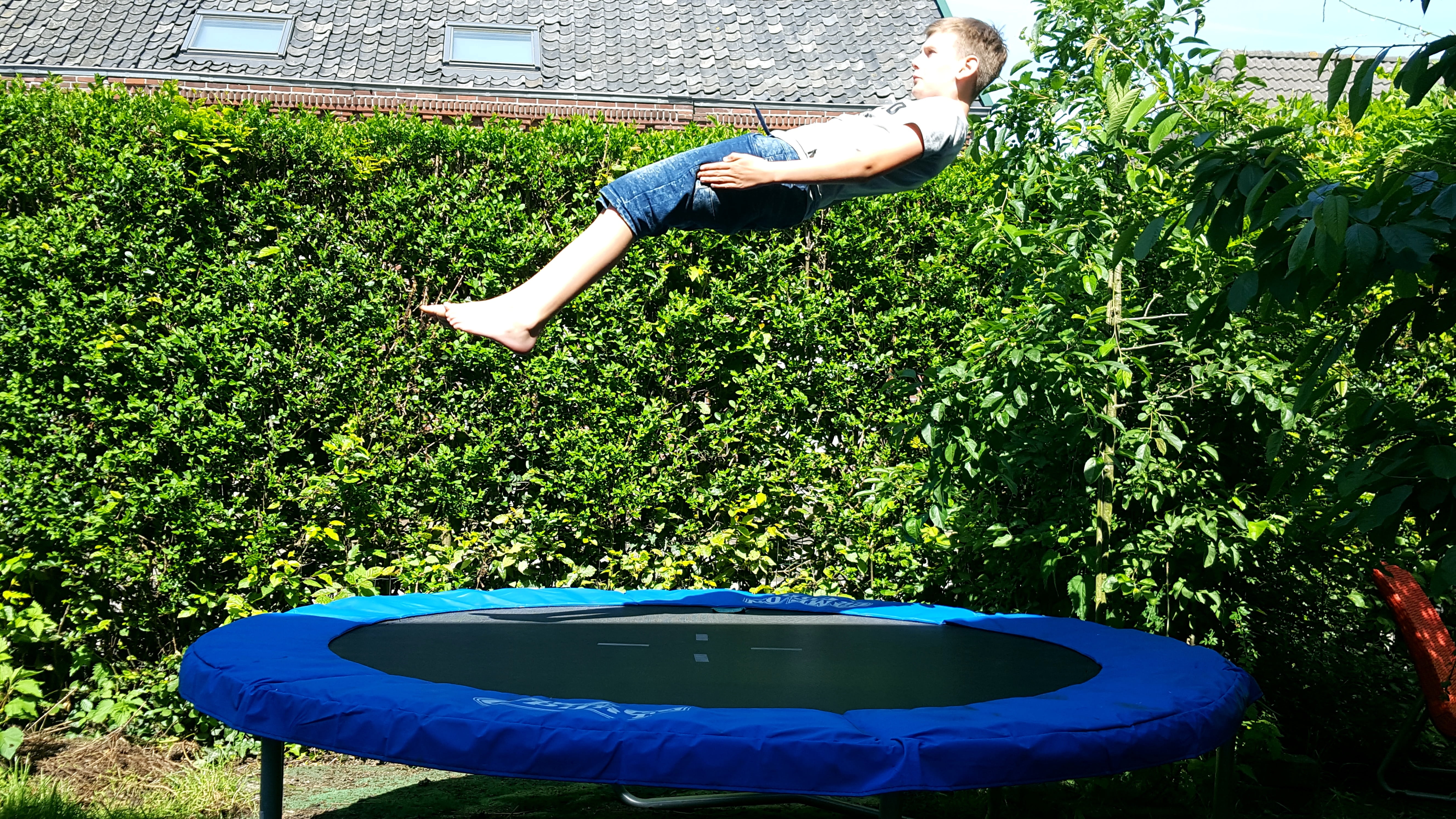 casual clothing, inflatable, leisure activity, nice, happy, merry, day, real people, full length, lively, open, joy, up, outdoors, nature, grass, trampoline, HD Wallpaper