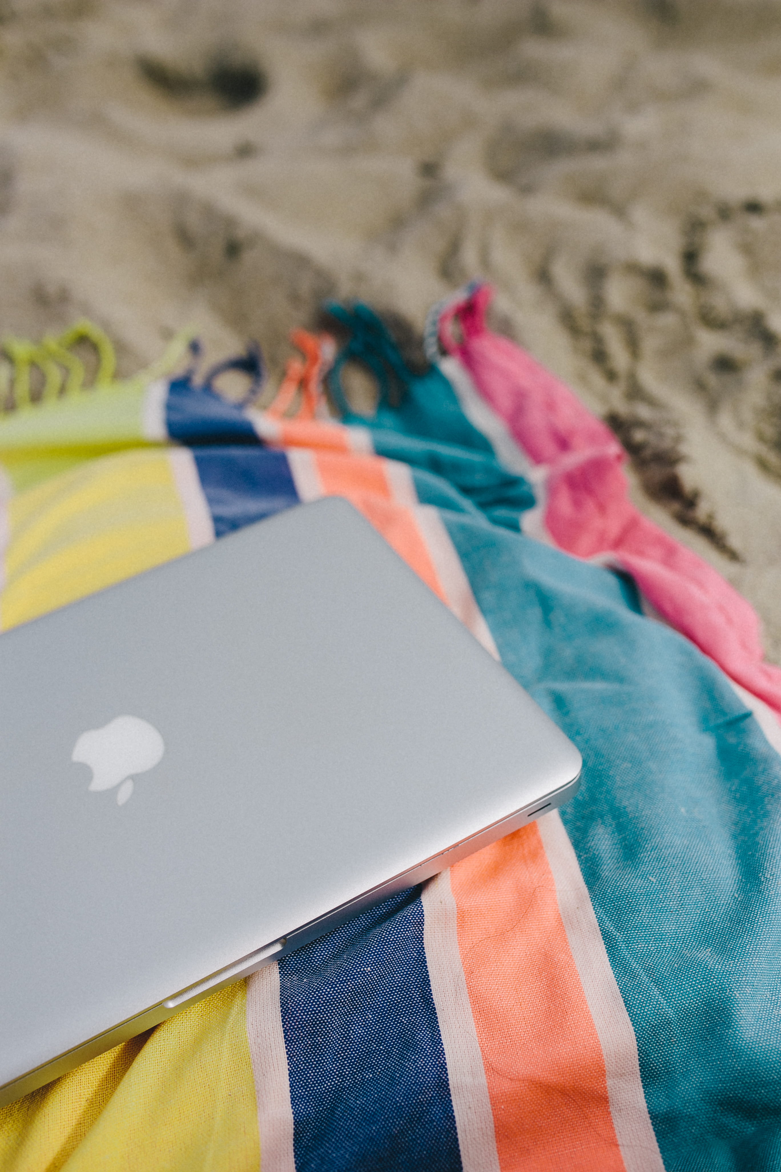 sand, travel Destinations, macbook, no People, towel, flag, indoors, holidays, summer, multi colored, travel Locations, laptop, sea, close-up, computer, Phone HD Wallpaper