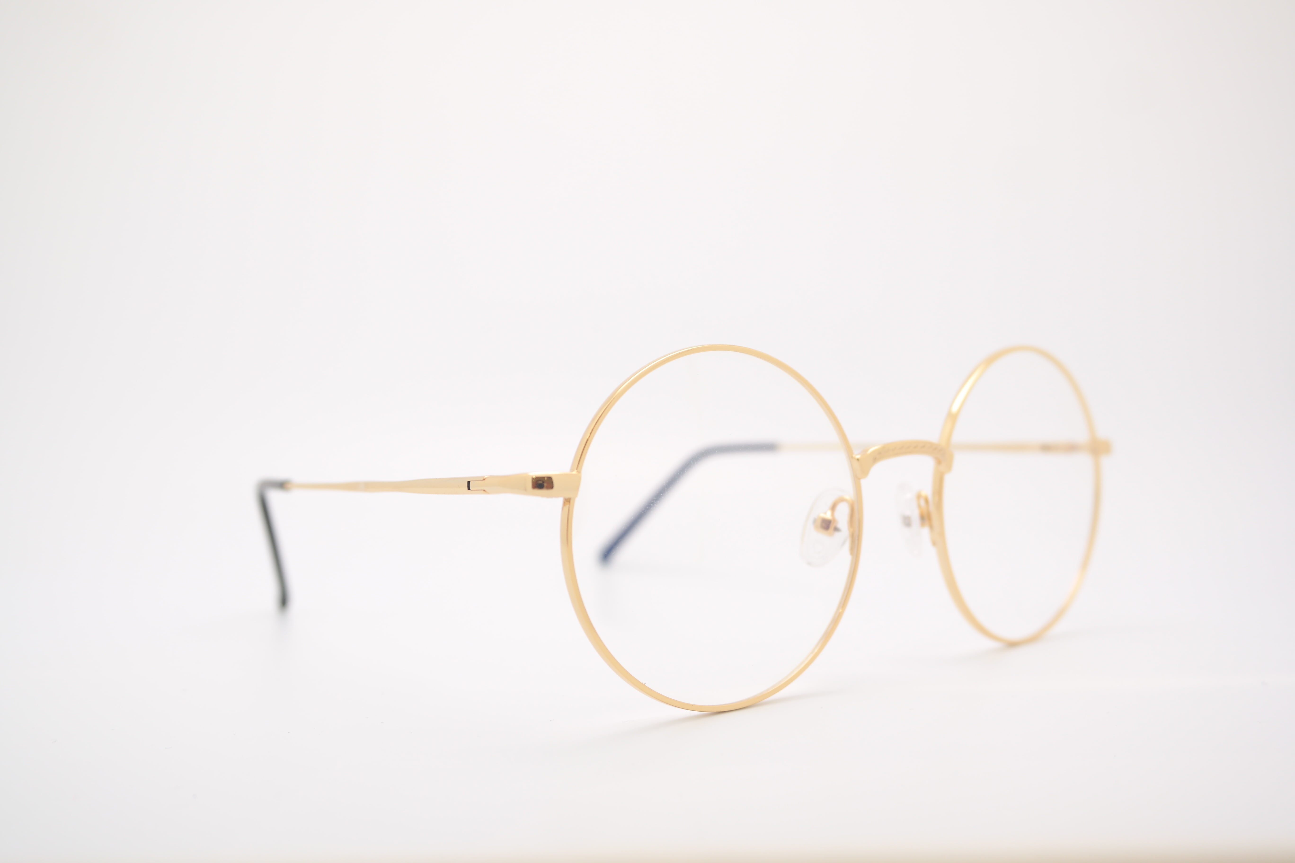 studio shot, eyesight, cut out, fluke-angel therapy, luxury, single Object, eyeglasses, gold, elegance, white background, golden, 5K, no people, eye test equipment, HD Wallpaper