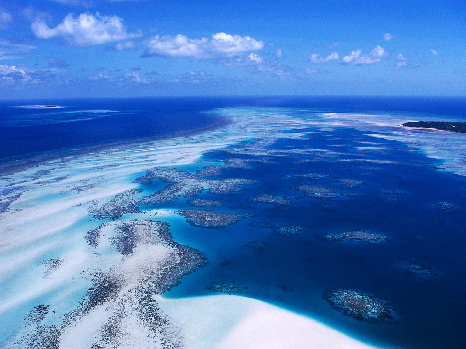 aerial, daytime, 720P, australia, photograpy, island, coral, hd, reef, travel, world, travel and world, ocean, photo, HD Wallpaper