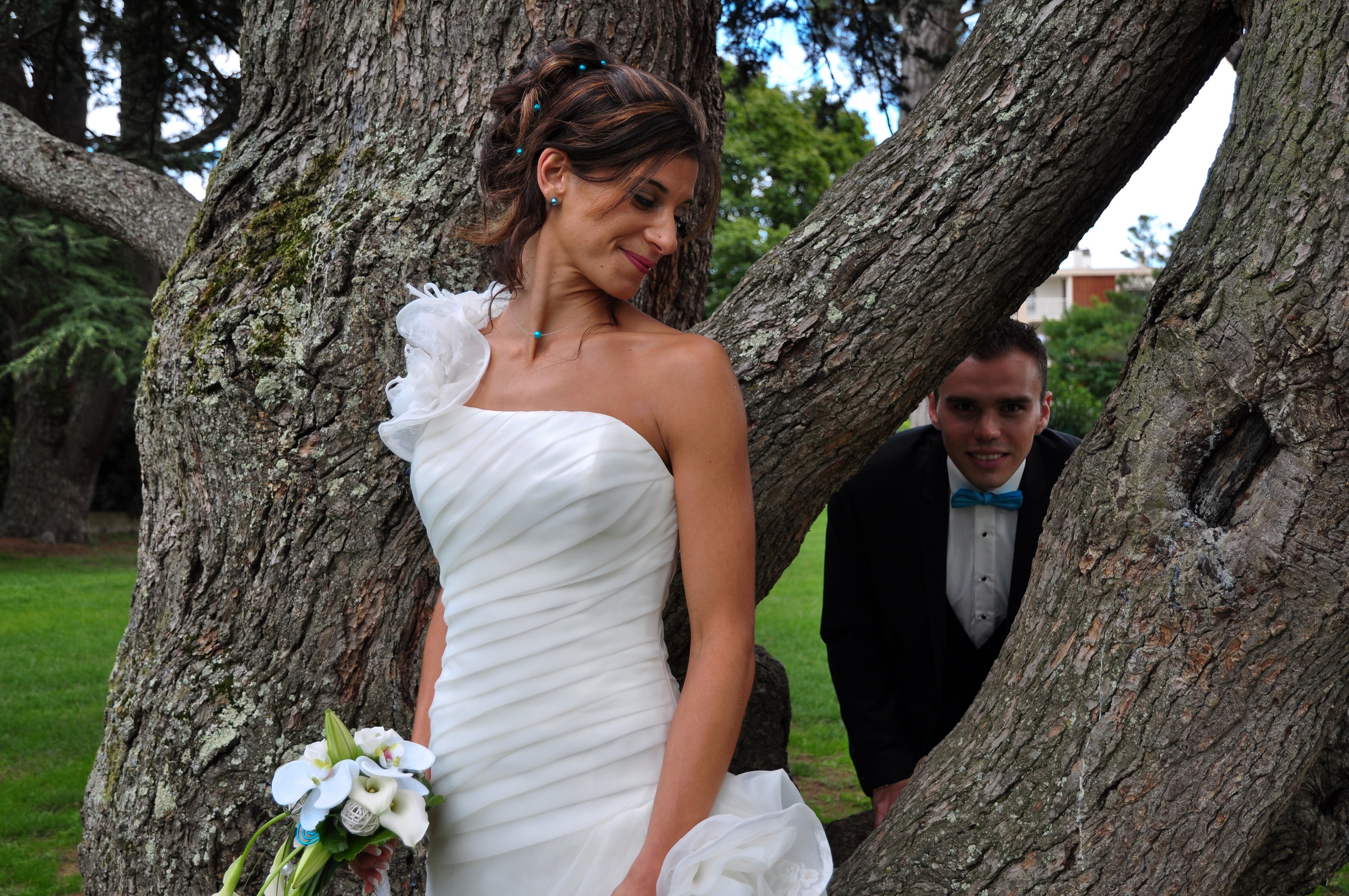positive emotion, wedding photograpy, men, young adult, groom, daytime, real people, white dress, bride, wife, bride and groom, white, trunk, 2K, adult, HD Wallpaper