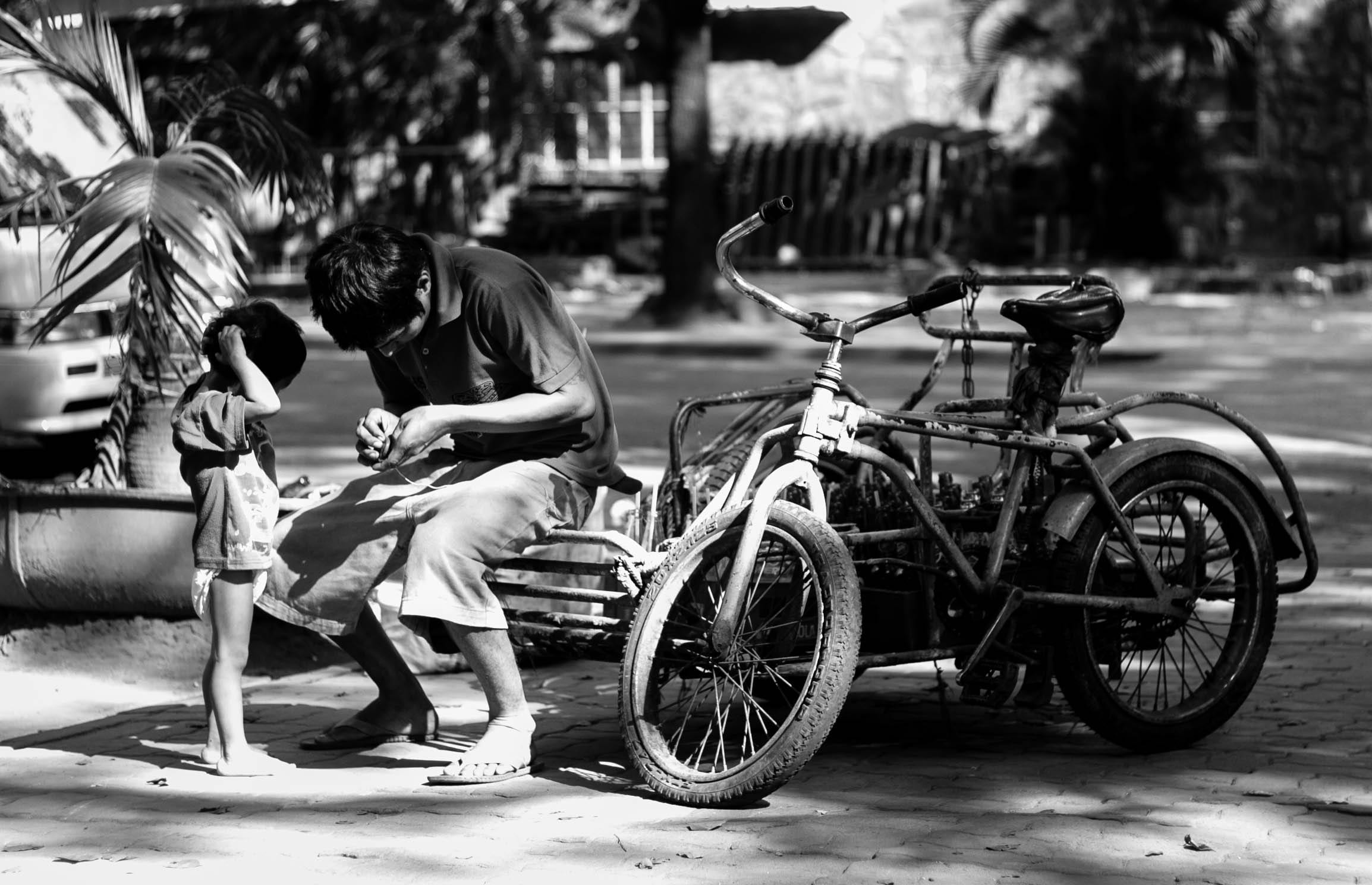 transportation, architecture, day, 1080P, leisure activity, land vehicle, outdoors, mode of transportation, adult, women, bicycle, bicyles, lifestyles, HD Wallpaper