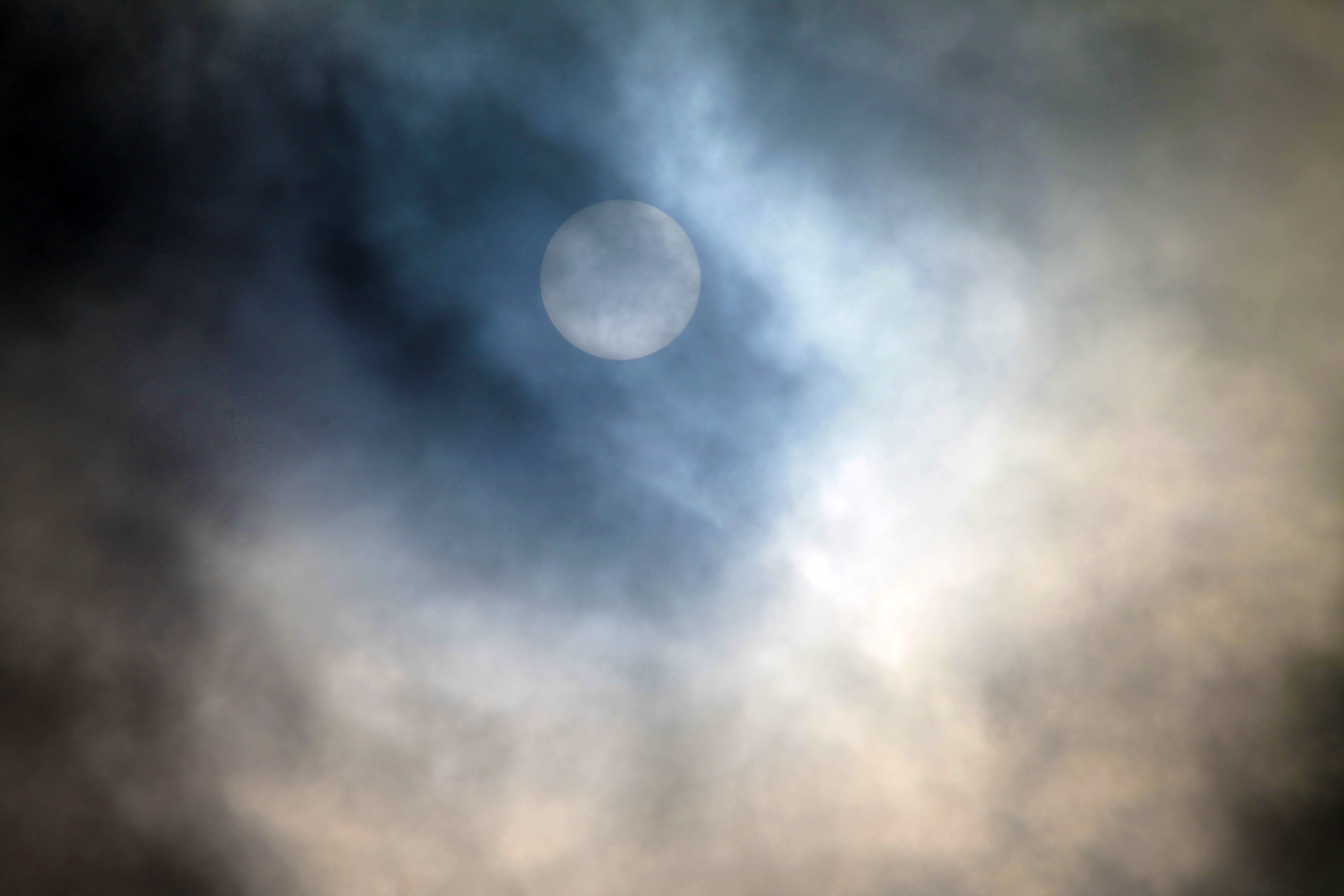 circle, nature, tranquility, sky, outdoors, angle, geometric shape, low angle view, witching hour, tranquil scene, midnight, no people, foggy, night, low, HD Wallpaper