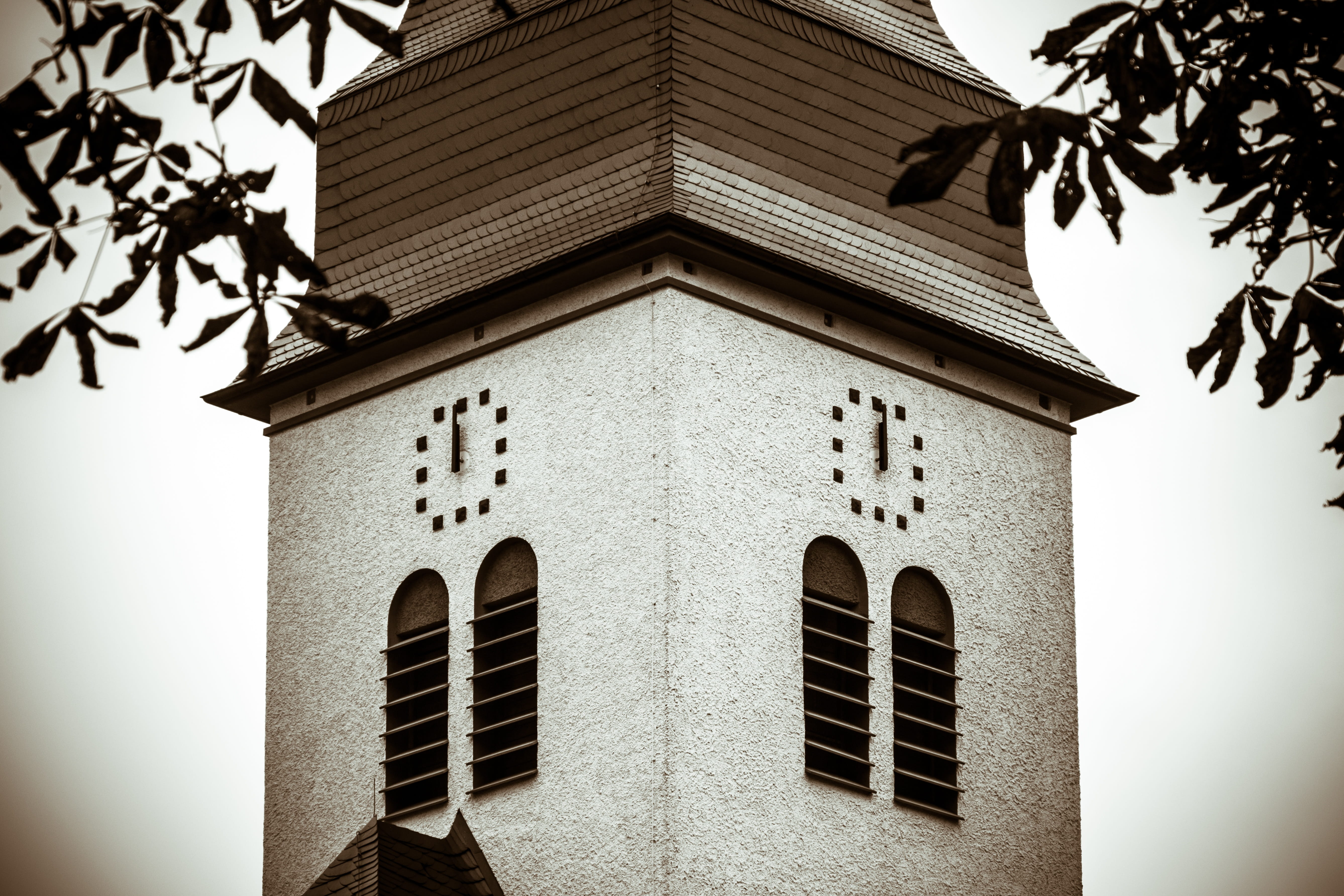 belief, building, architecture, clear sky, church clock, witching hour, window, clock tower, built structure, plant, clock face, spirituality, place of worship, HD Wallpaper