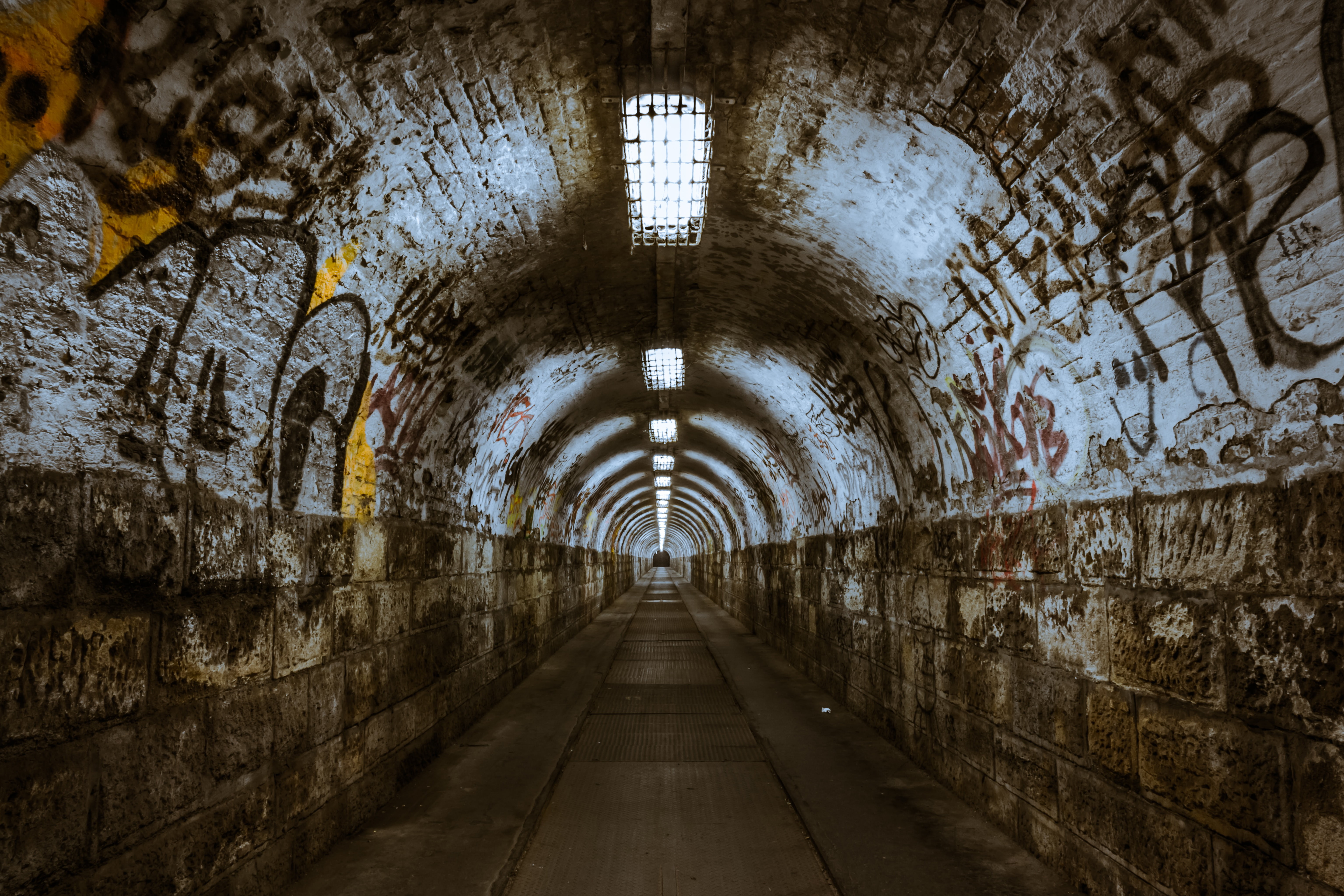 old, footpath, the way forward, no people, underground, abandoned, underpass, history, corridor, dark, spooky, 5K, budapest, dirty, wall - building feature, HD Wallpaper