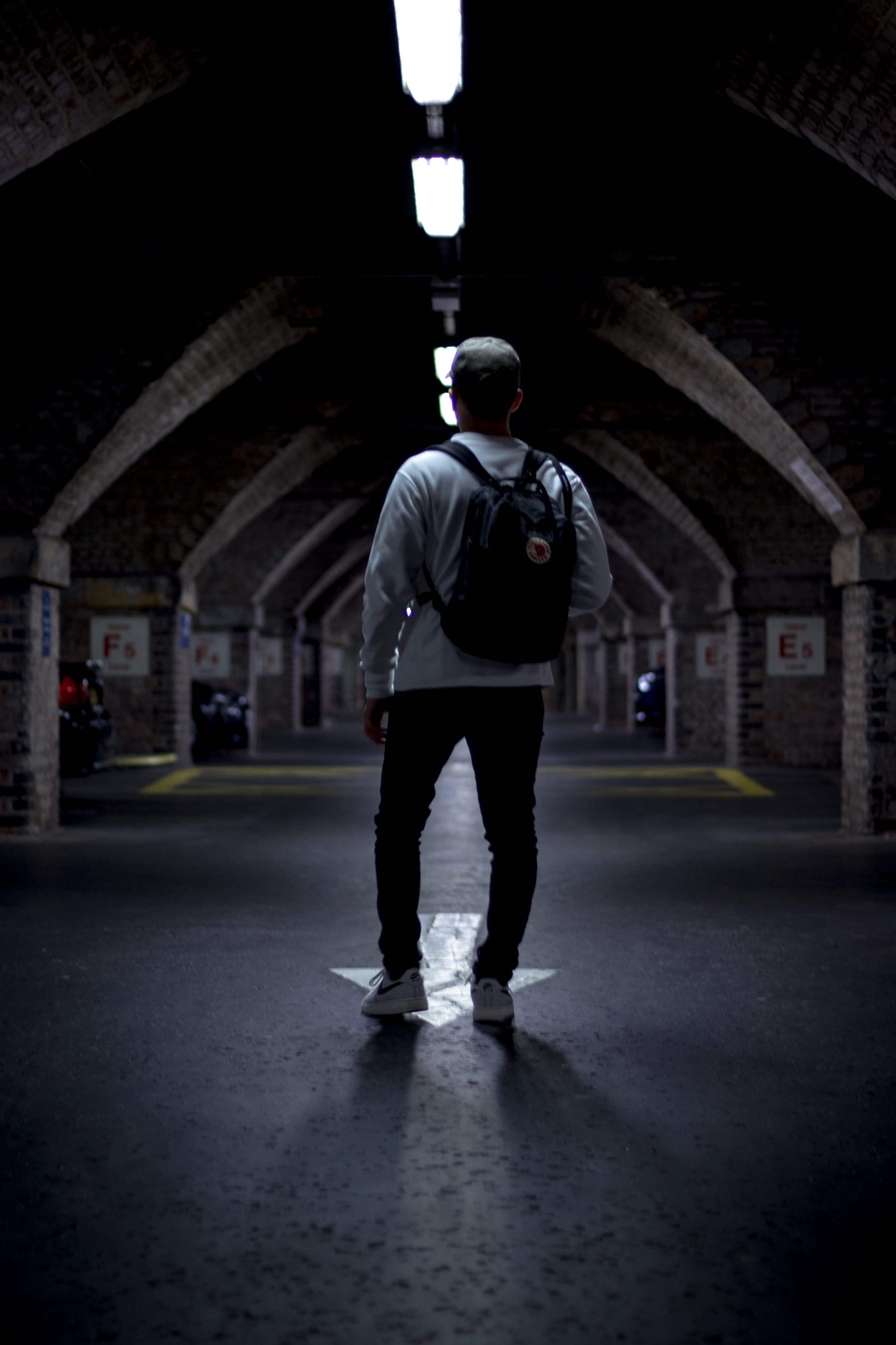 casual clothing, built structure, building, men, one point perspective, day, model, 4K, one person, leisure activity, architecture, real people, manchester, Phone HD Wallpaper