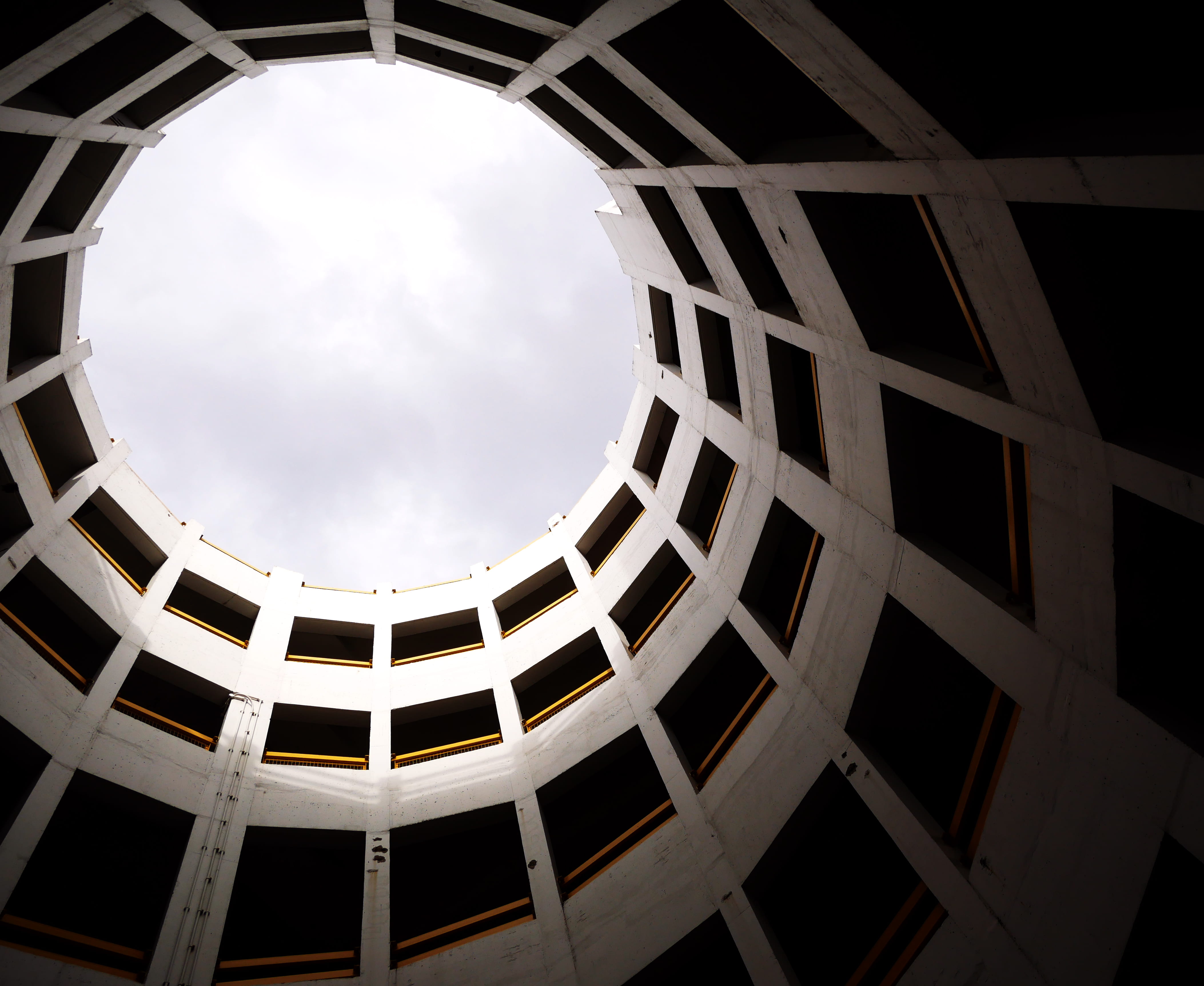 geometric shape, outdoors, pattern, carpark, 4K, city, car park, government, photography, looking up, no people, ceiling, nature, circular, photo, concrete, HD Wallpaper