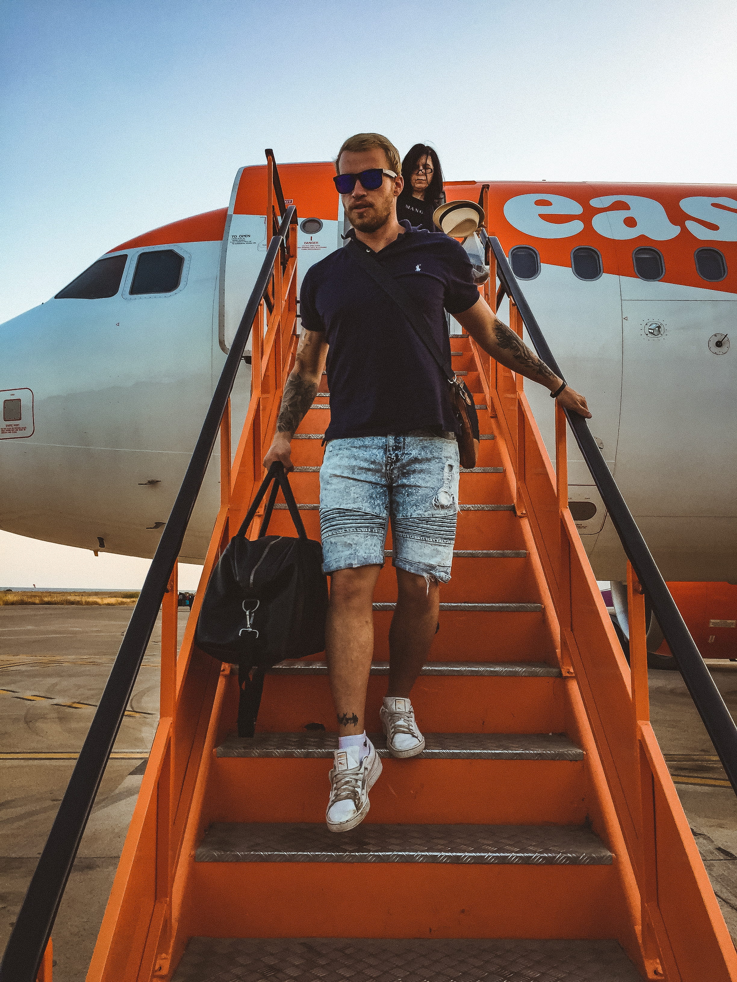 recreation, full length, steps and staircases, transportation, railing, leisure activity, man, trip, aircraft, outdoors, wear, boy, portrait, photo, men, Phone HD Wallpaper
